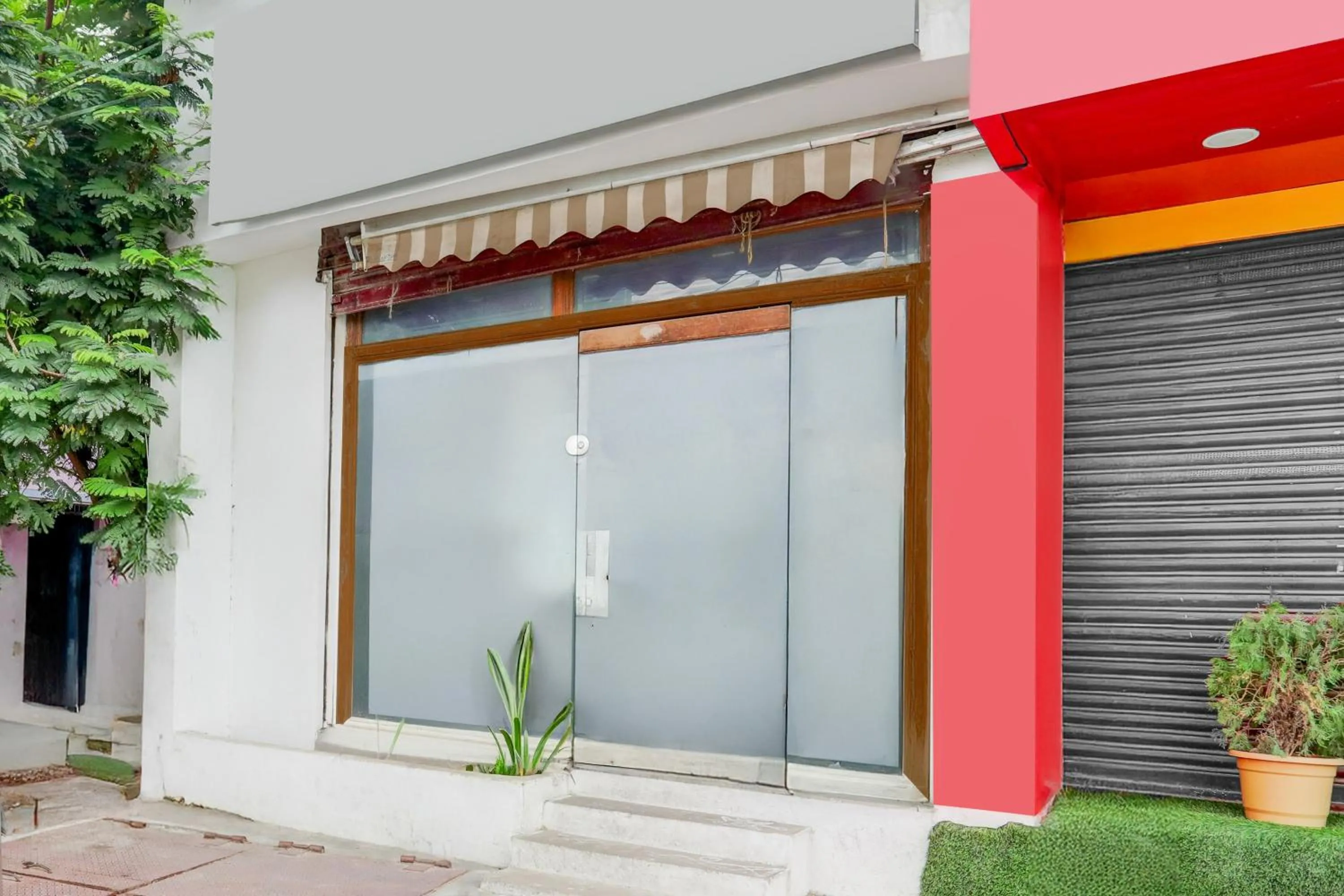 Facade/entrance in Hotel O Karakambadi Near Alipiri Formerly BVN Grand