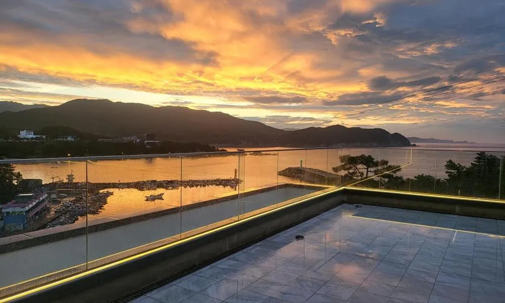 Natural landscape in Hillsnorkelbeach hotel