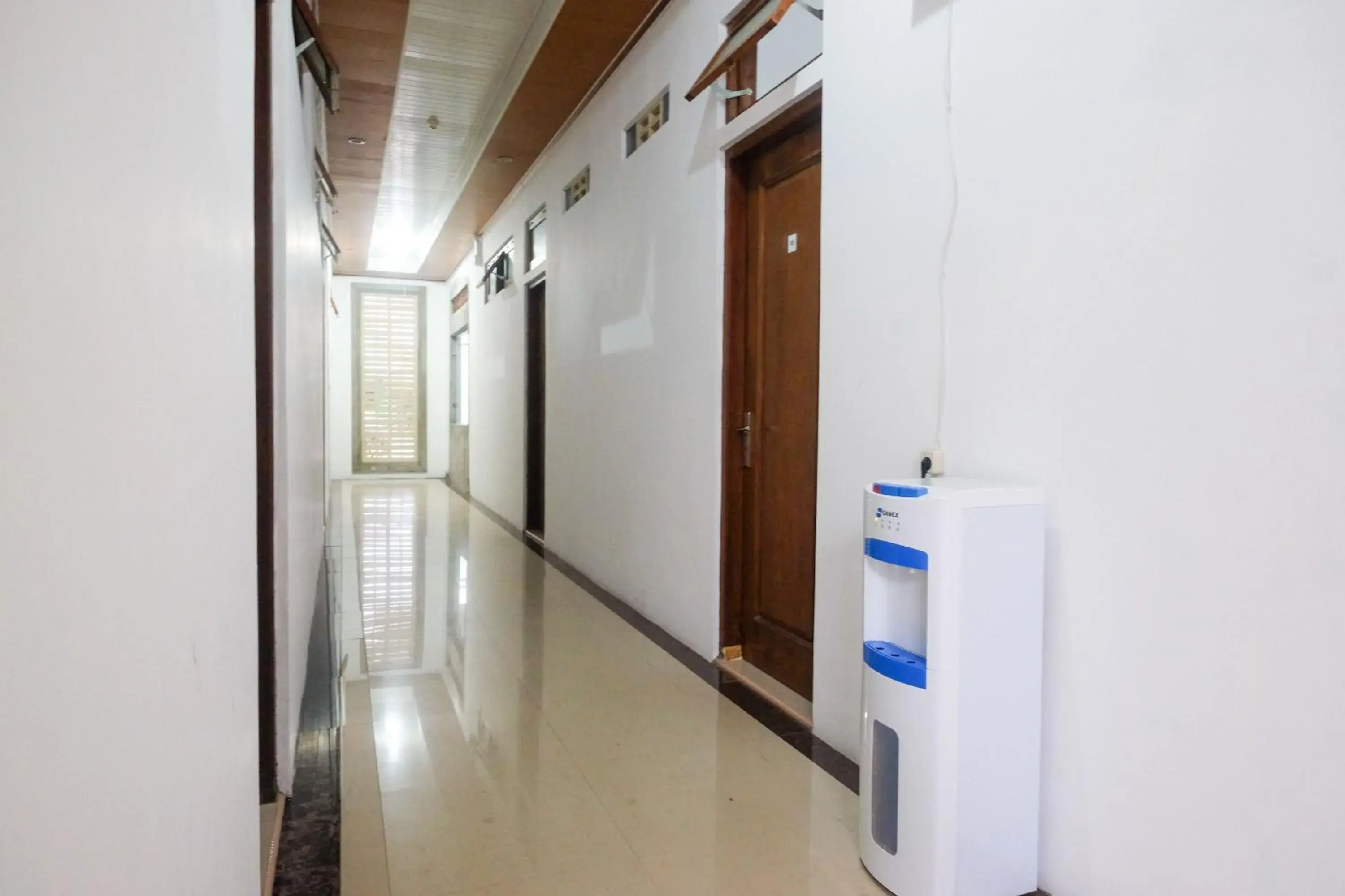 Property building in RedDoorz Syariah near Alun Alun Temanggung Property building in RedDoorz Syariah near Alun Alun Temanggung