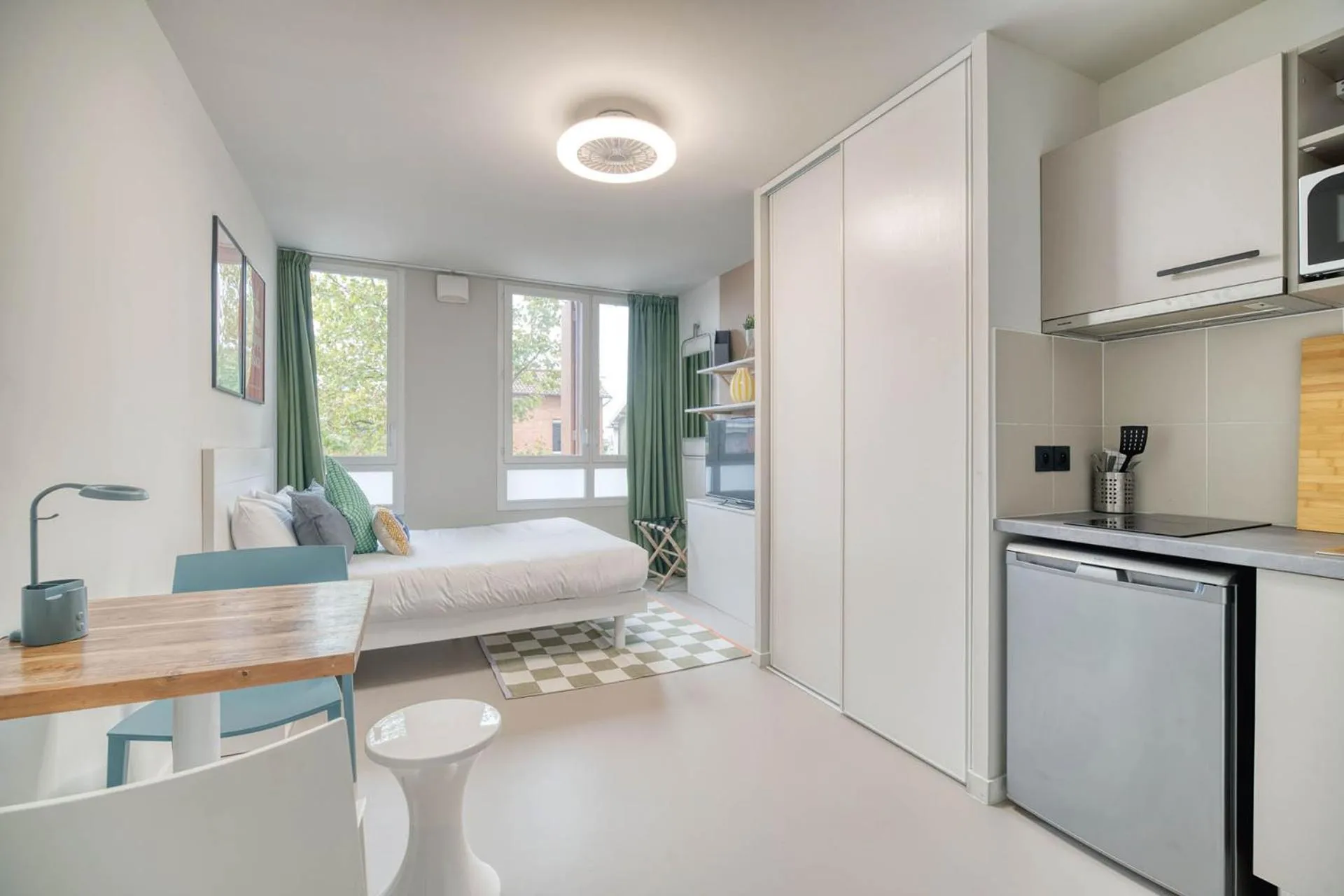 Bed in Appart'hôtel Toulouse Zénith