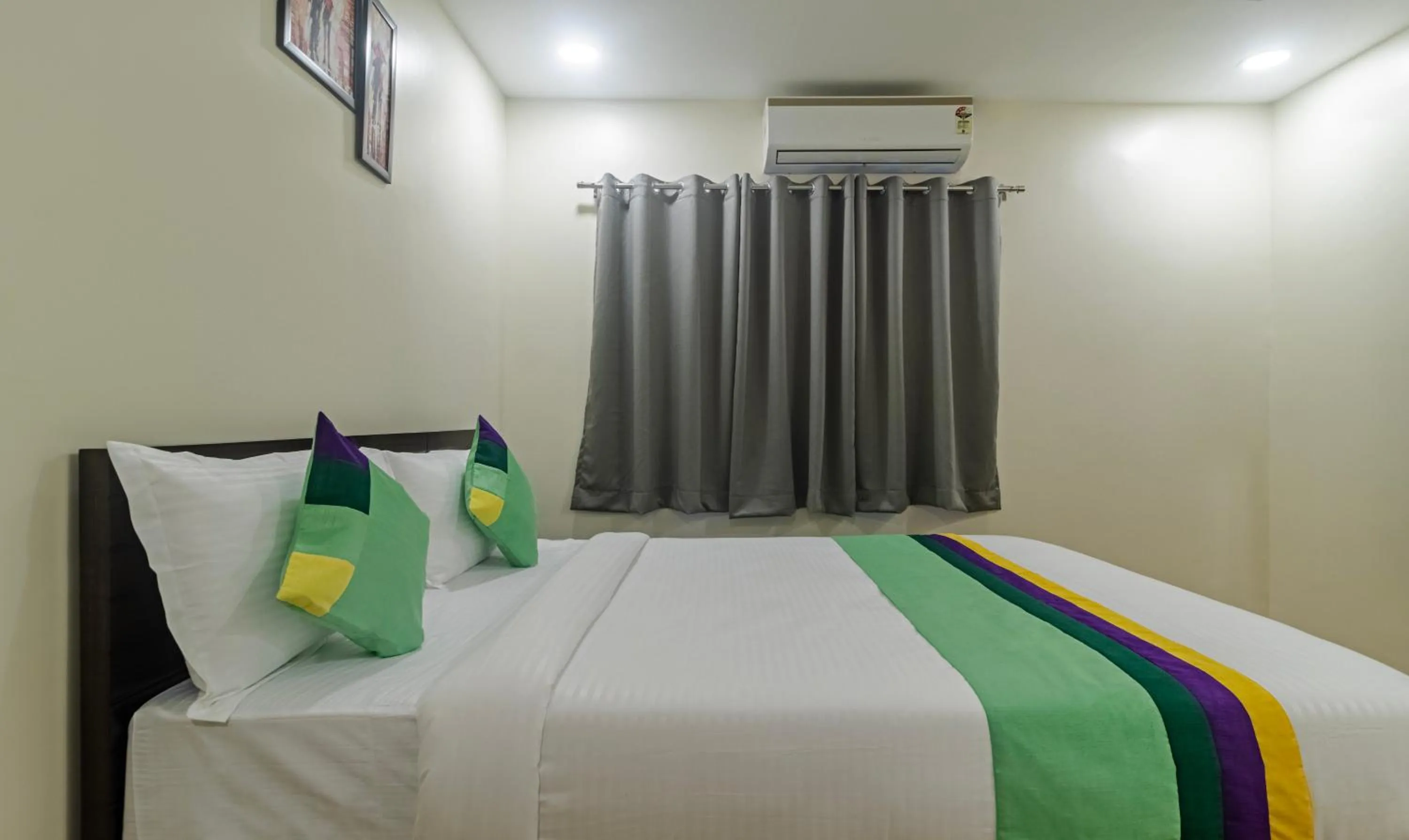 Bed in Treebo Address Inn Jubilee Hills