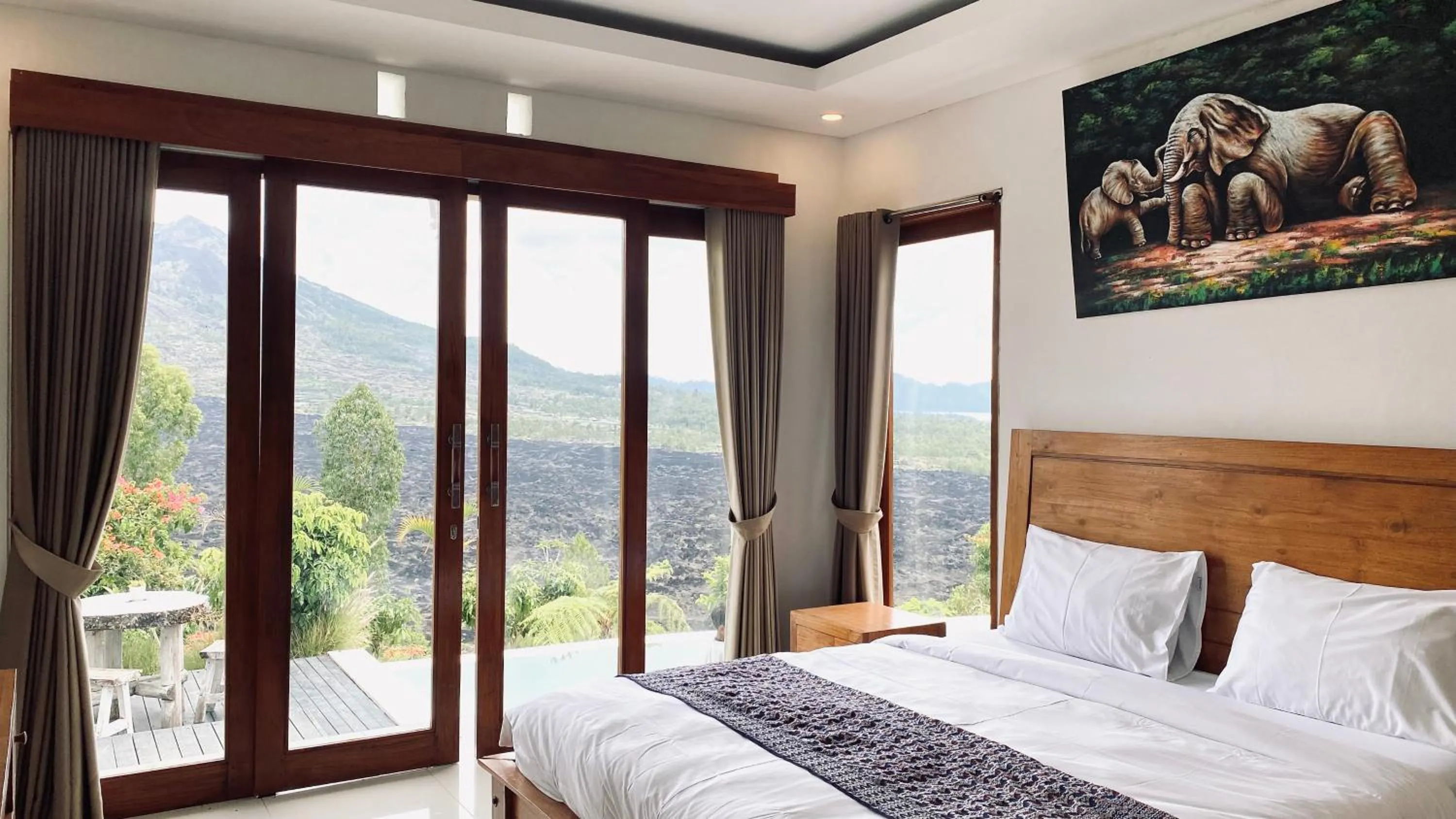 Bedroom, Bed in Sari Sky Bali