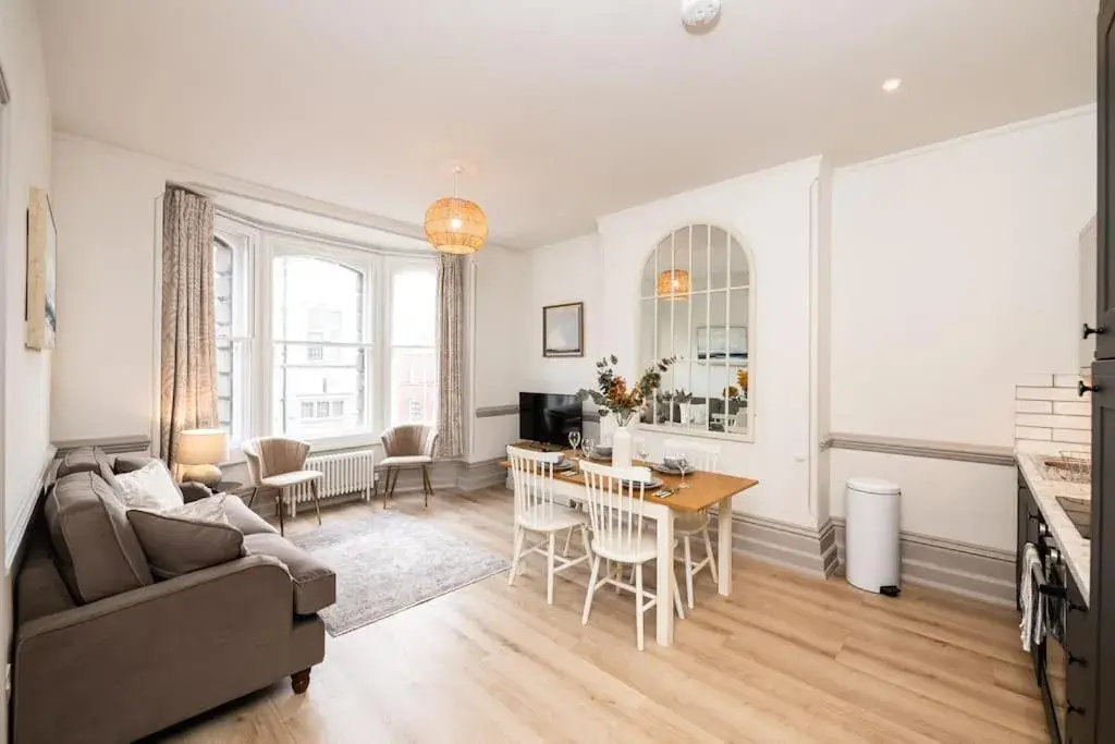 3 Castle Mews 3 Castle Mews