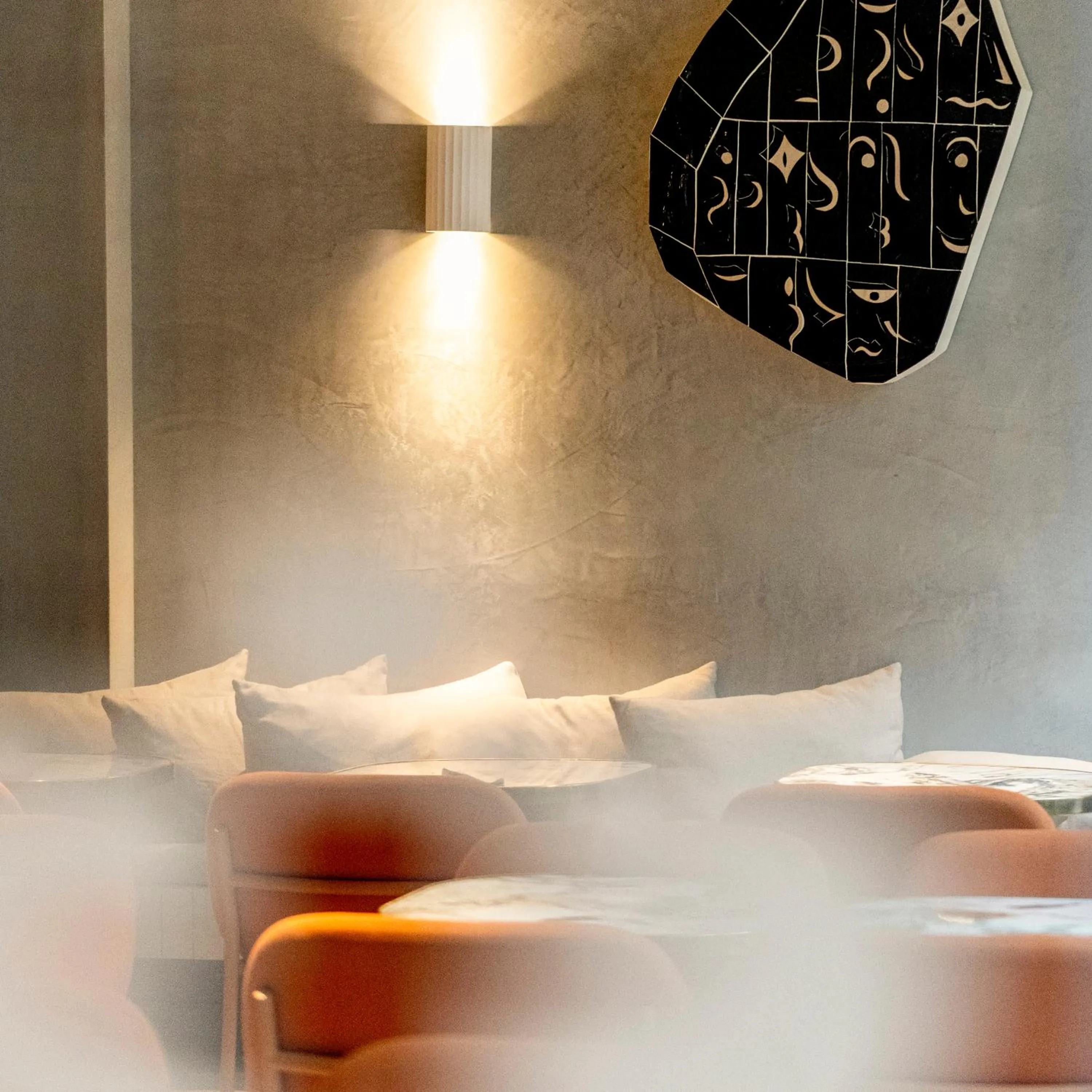 Living room, Bed in Hôtel Pilgrim
