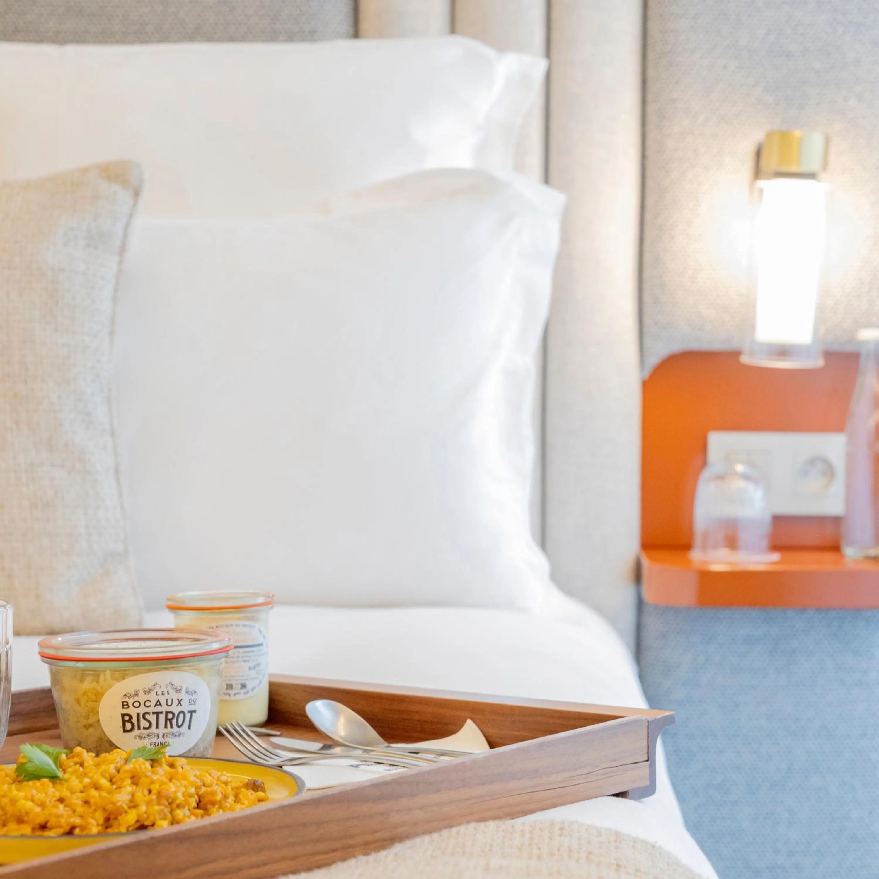 Photo of the whole room, Bed in Hôtel Pilgrim