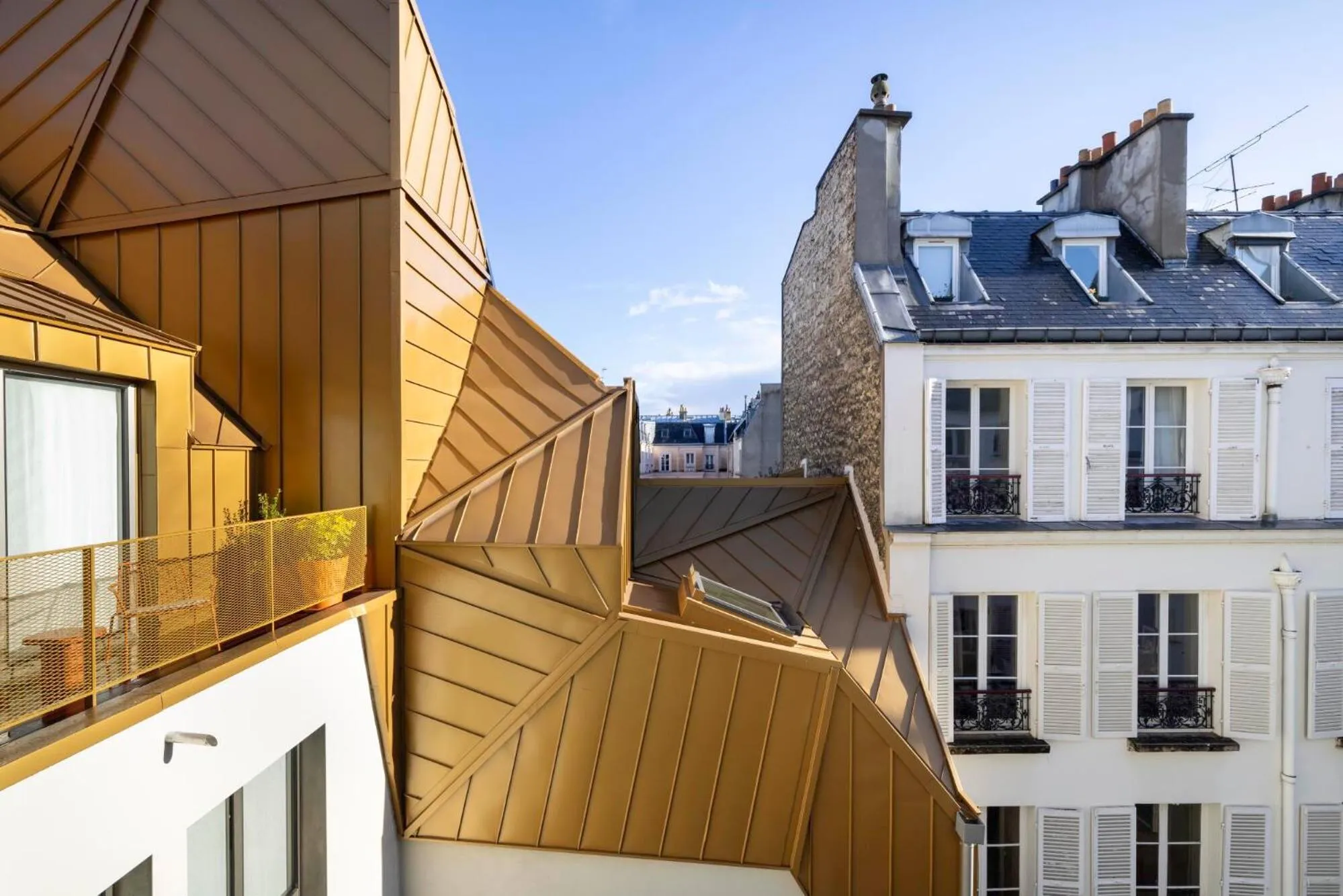 Property building in Hôtel Pilgrim