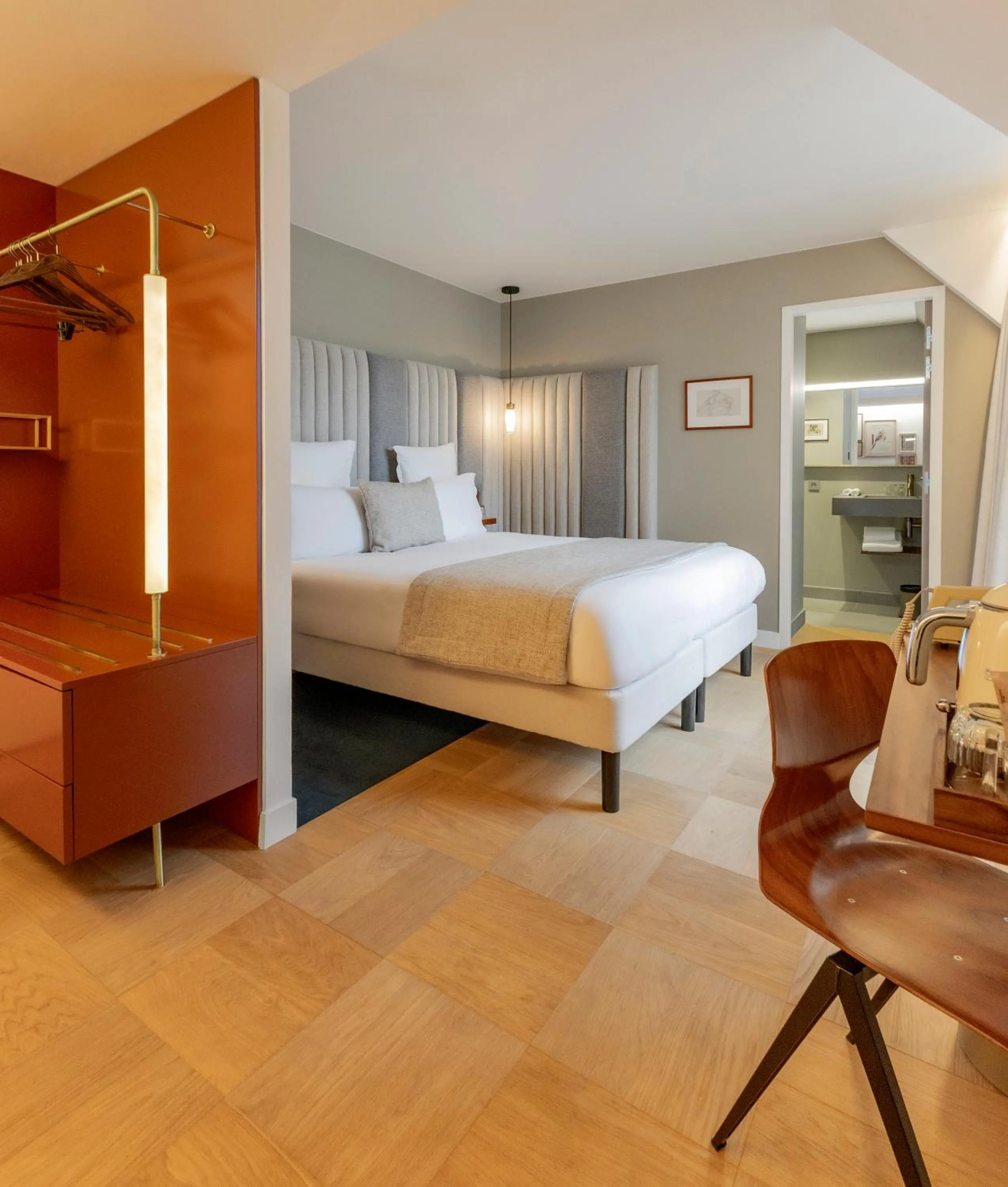 Photo of the whole room, Bed in Hôtel Pilgrim