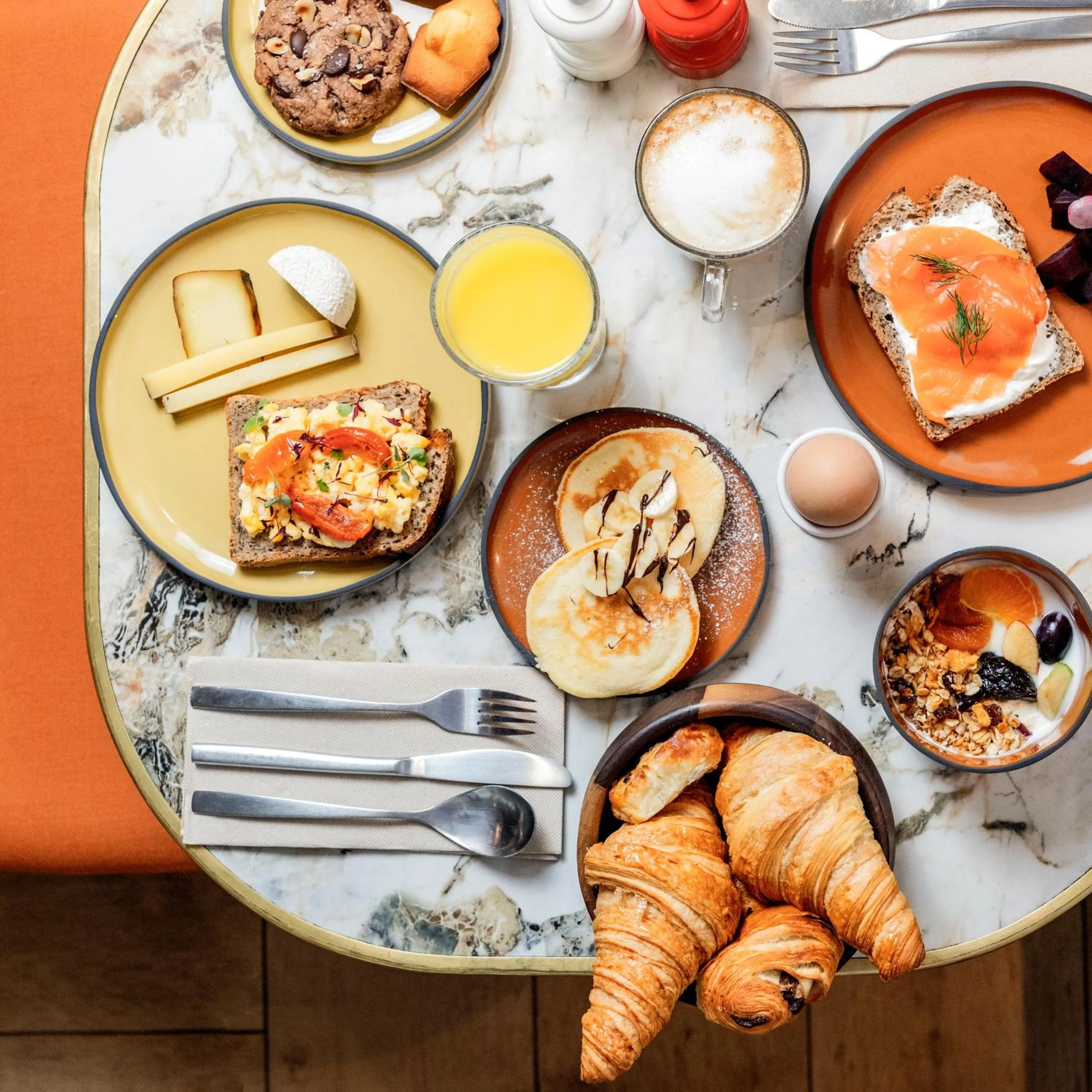 Buffet breakfast in Hôtel Pilgrim