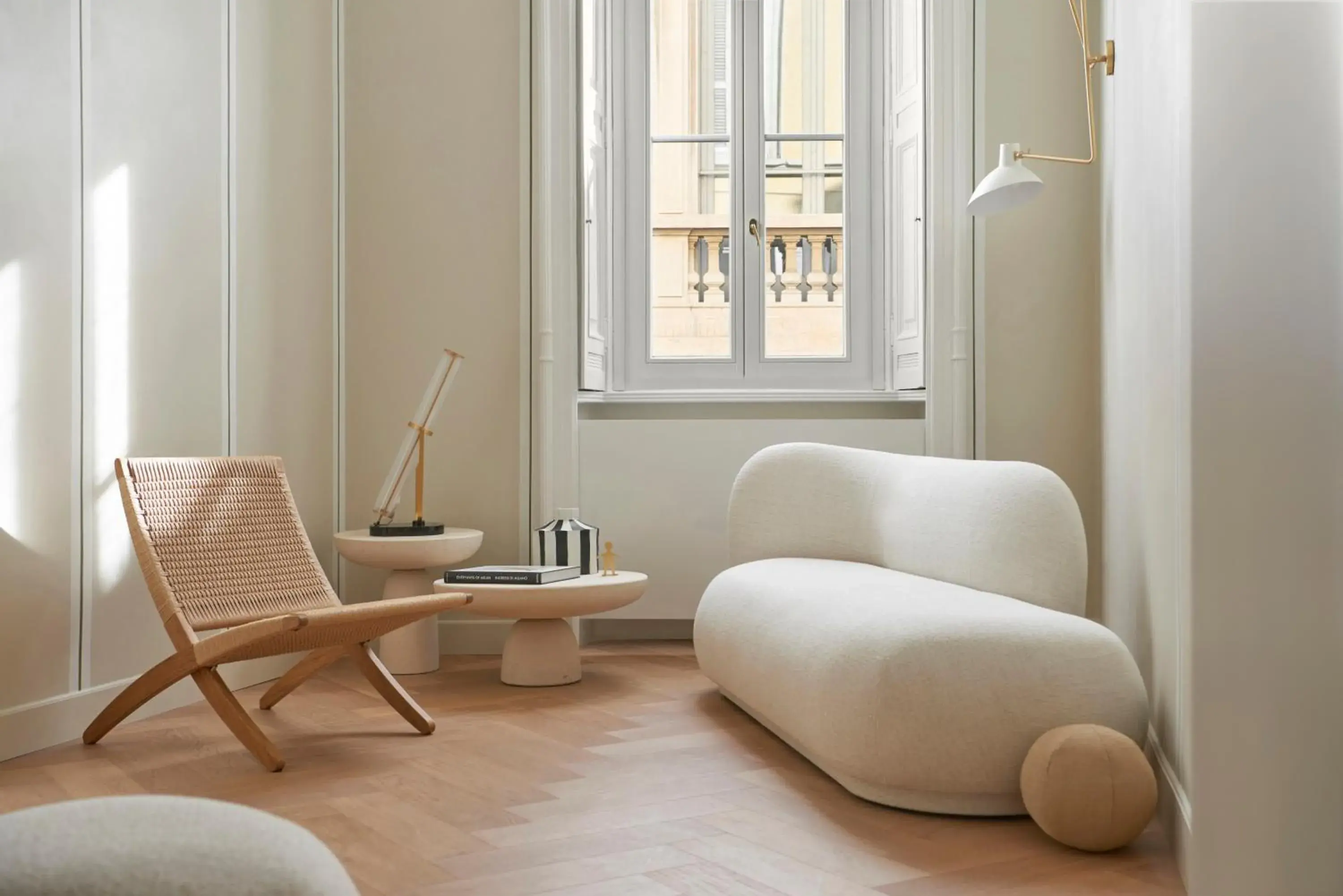 Crossing Manzoni Crossing Manzoni