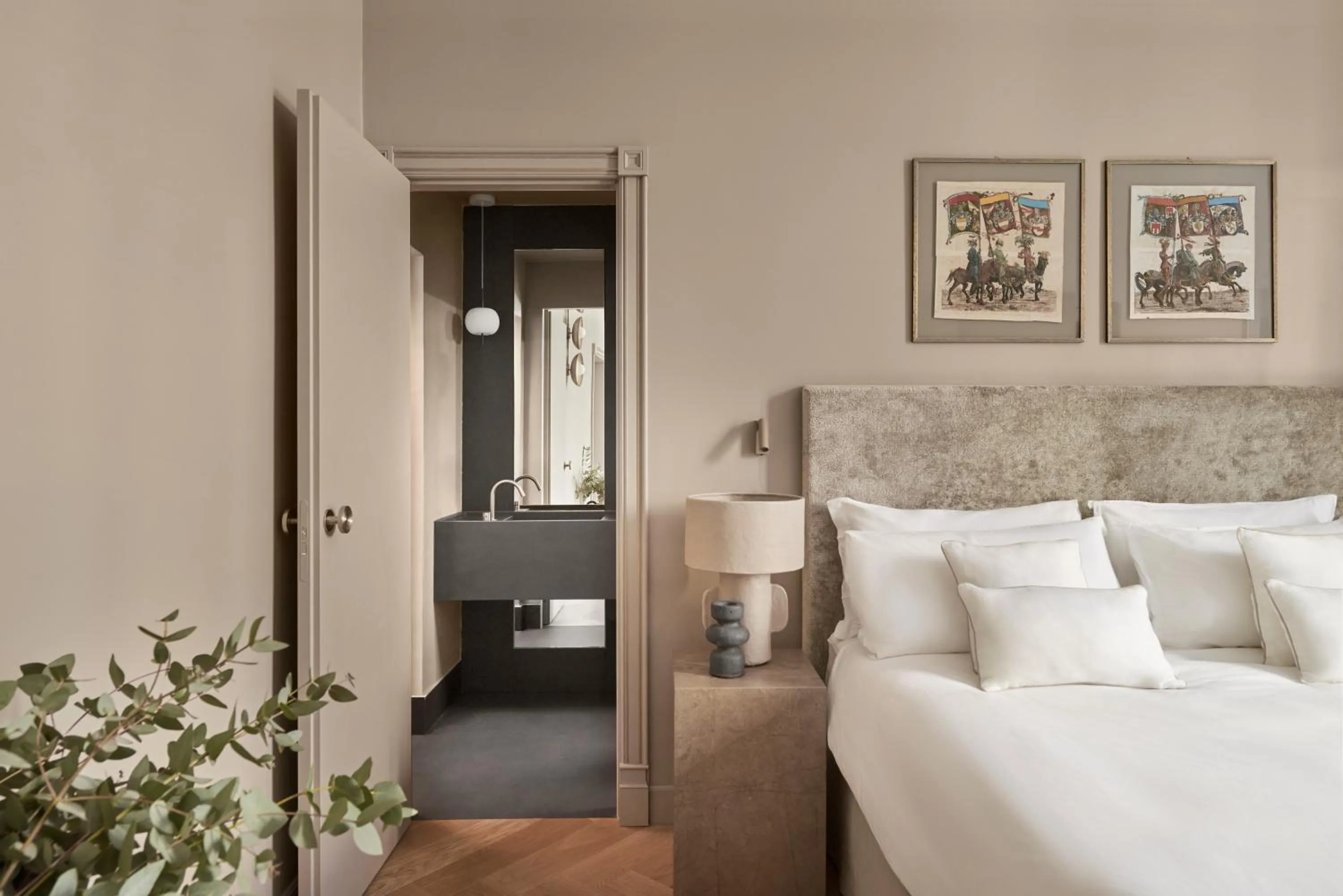 Bed in Crossing Manzoni