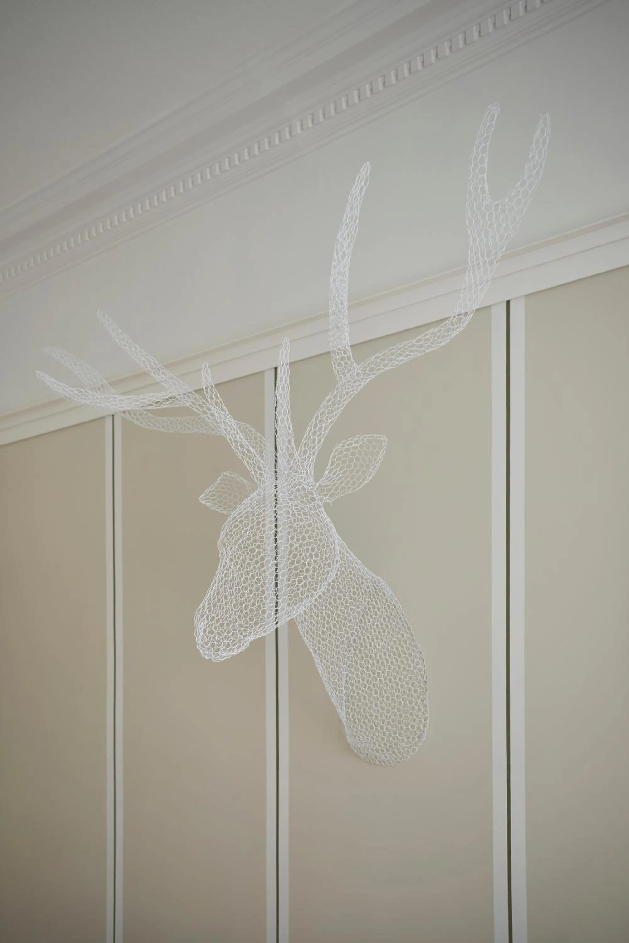 Decorative detail in Crossing Manzoni