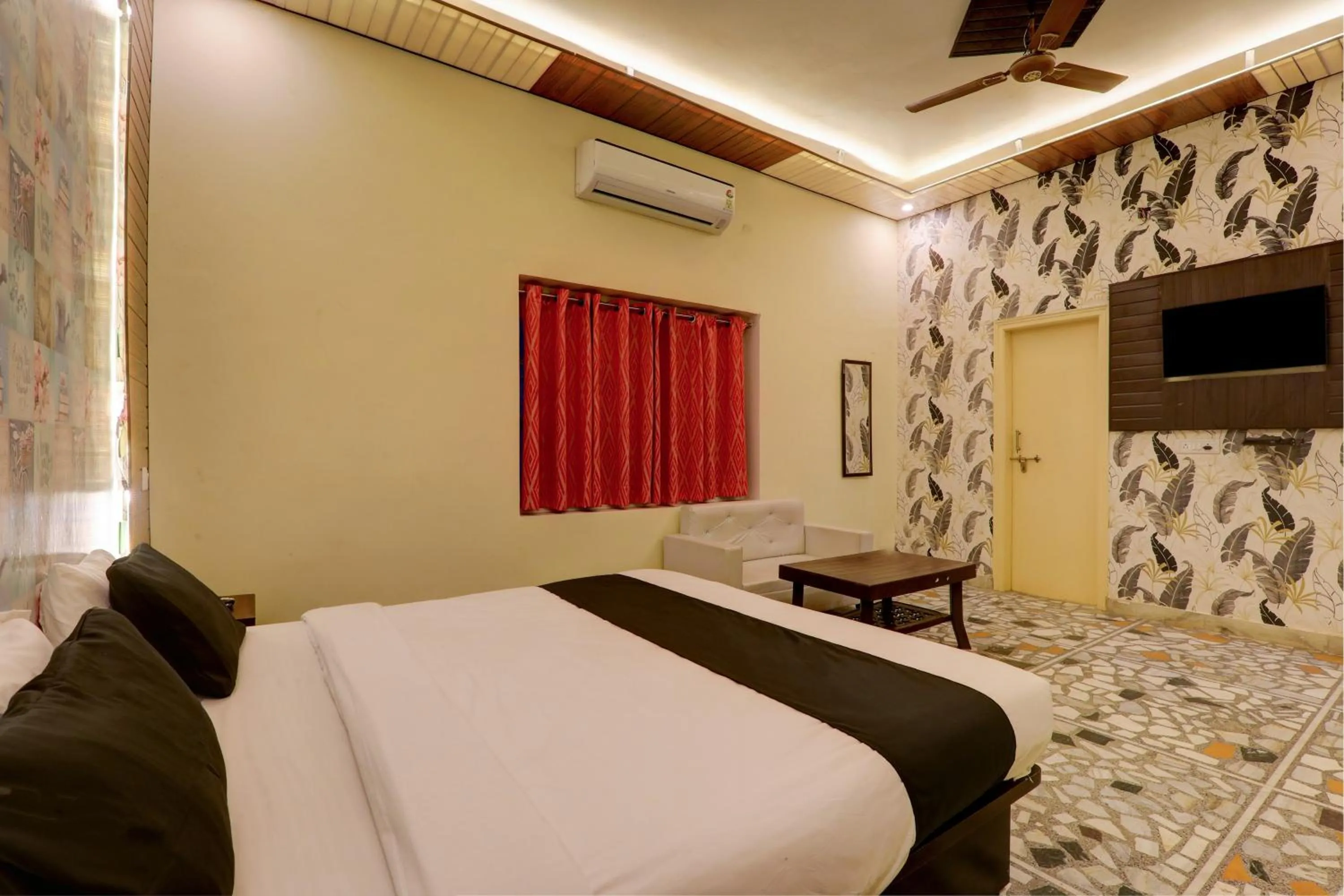 Bedroom, Bed in Hotel O Flagship Adbhut Moment Hotel