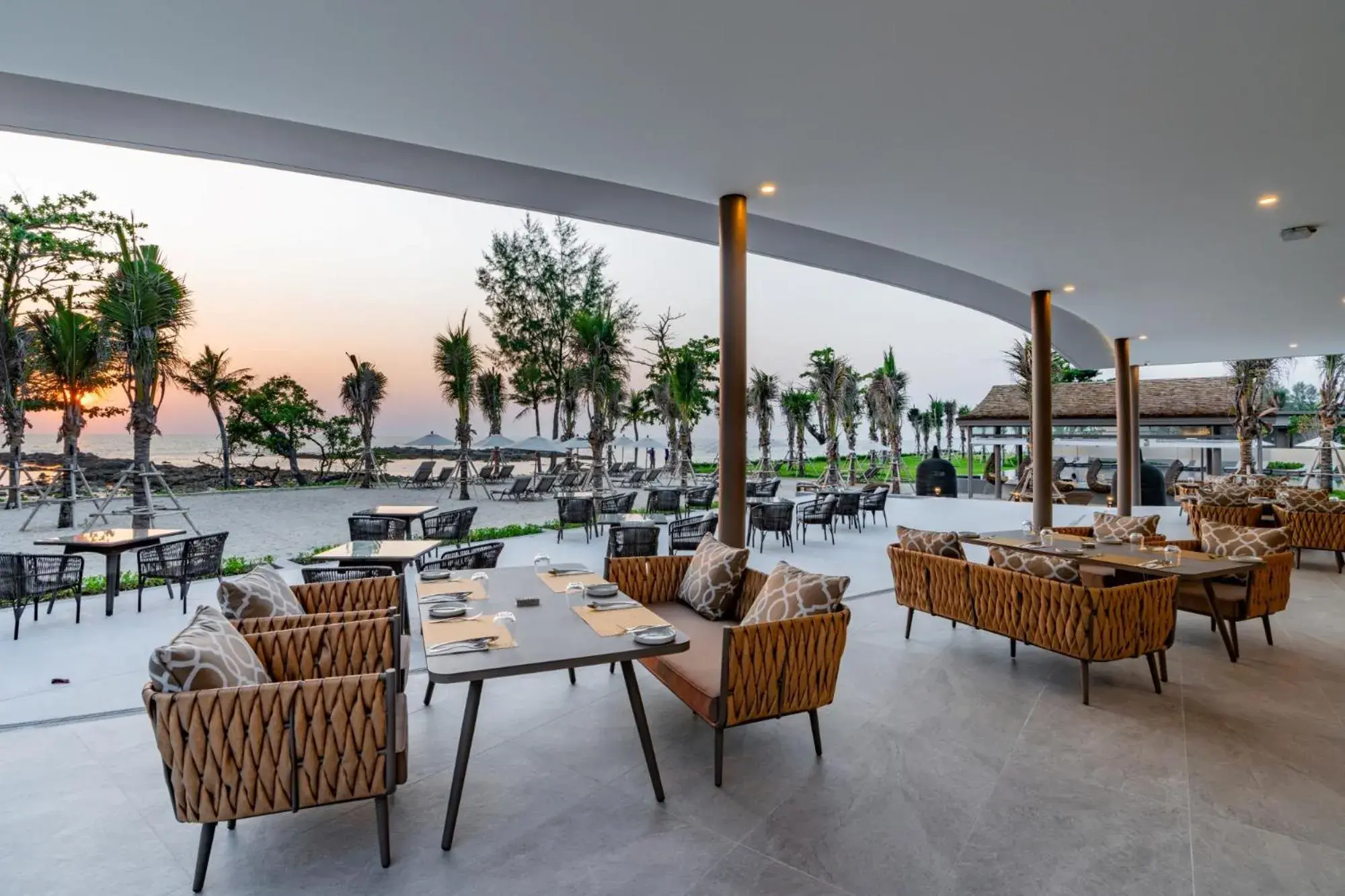 Restaurant/places to eat in The Little Shore Khao Lak by Katathani Restaurant/places to eat in The Little Shore Khao Lak by Katathani