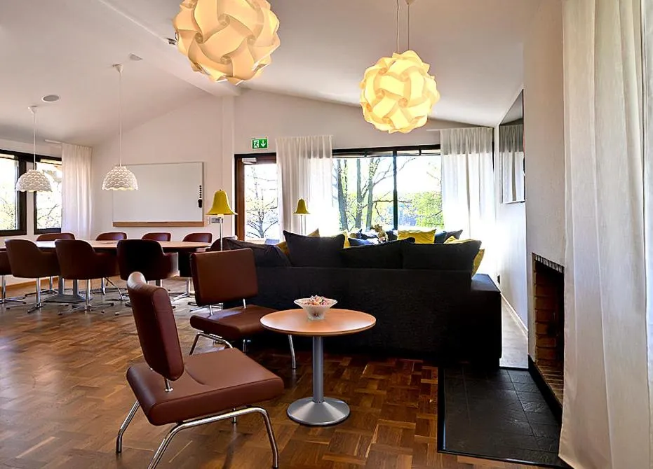 Skåvsjöholm, hotell & konferens