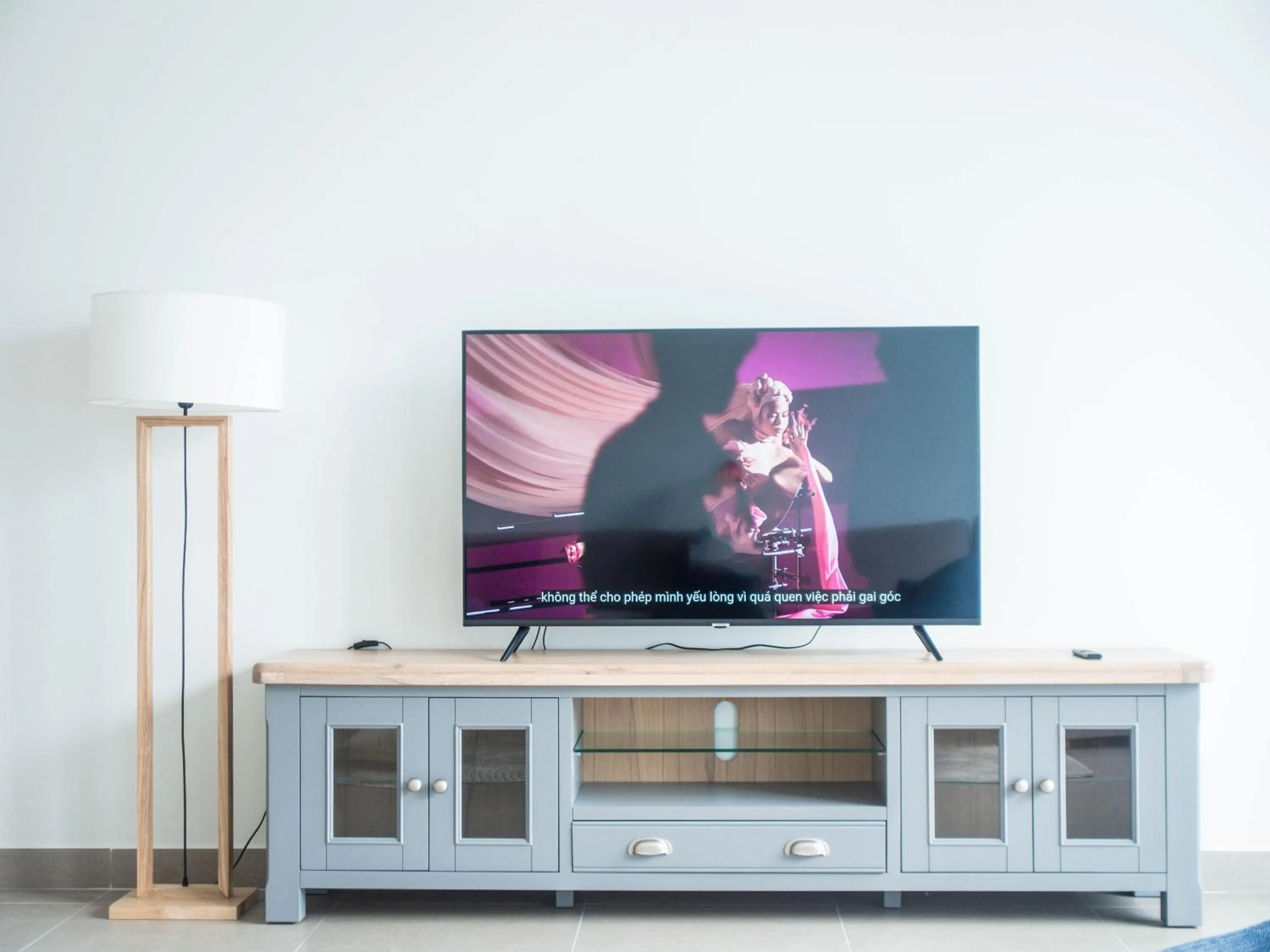 Communal lounge/ TV room in HANNAH Villa in Sanctuary Ho Tram 1