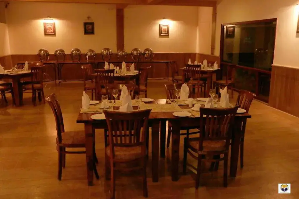 Restaurant/places to eat in Hotel Deoki Niwas Palace Restaurant/places to eat in Hotel Deoki Niwas Palace