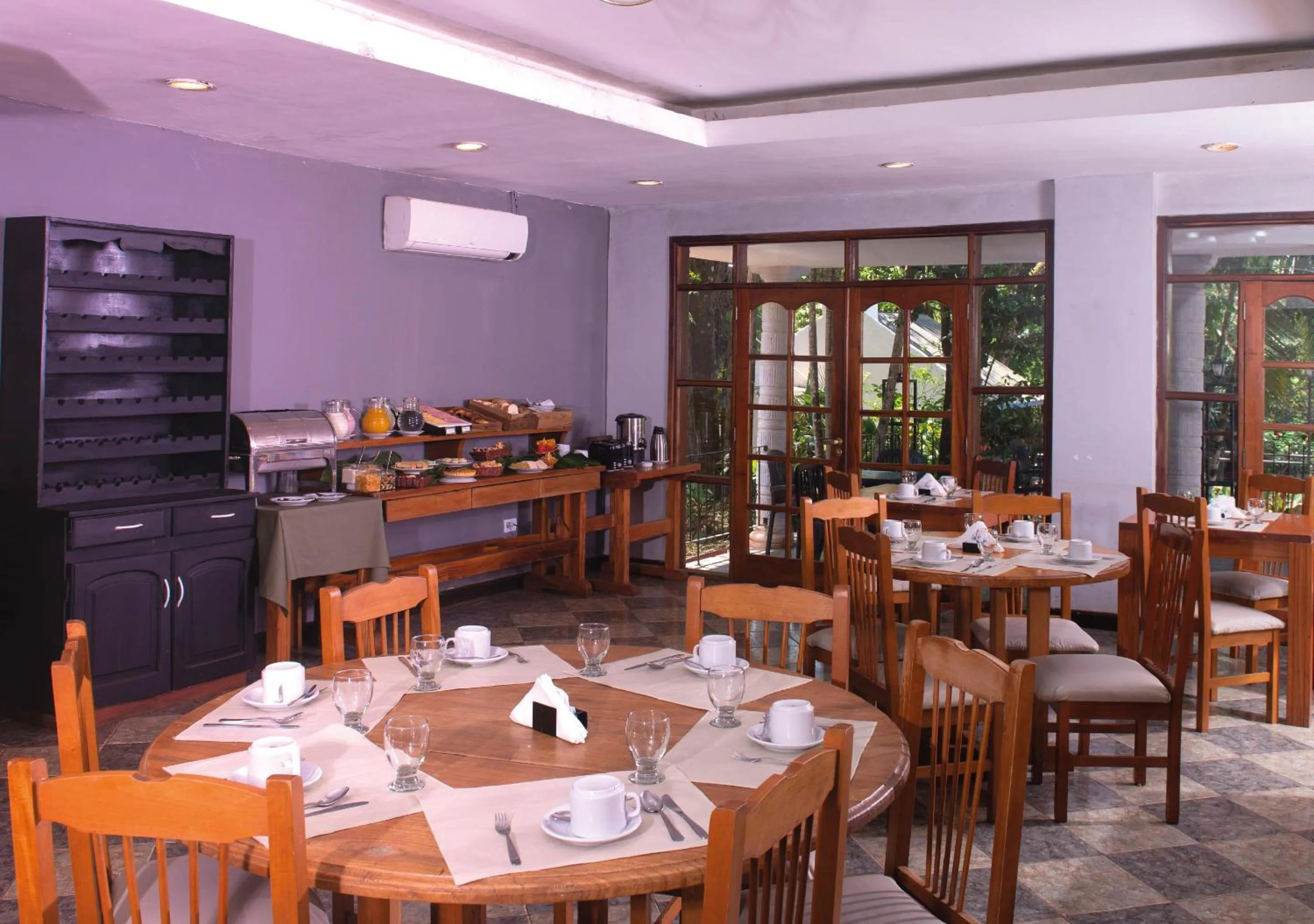 Food and drinks in El Leñador by DOT Cabana