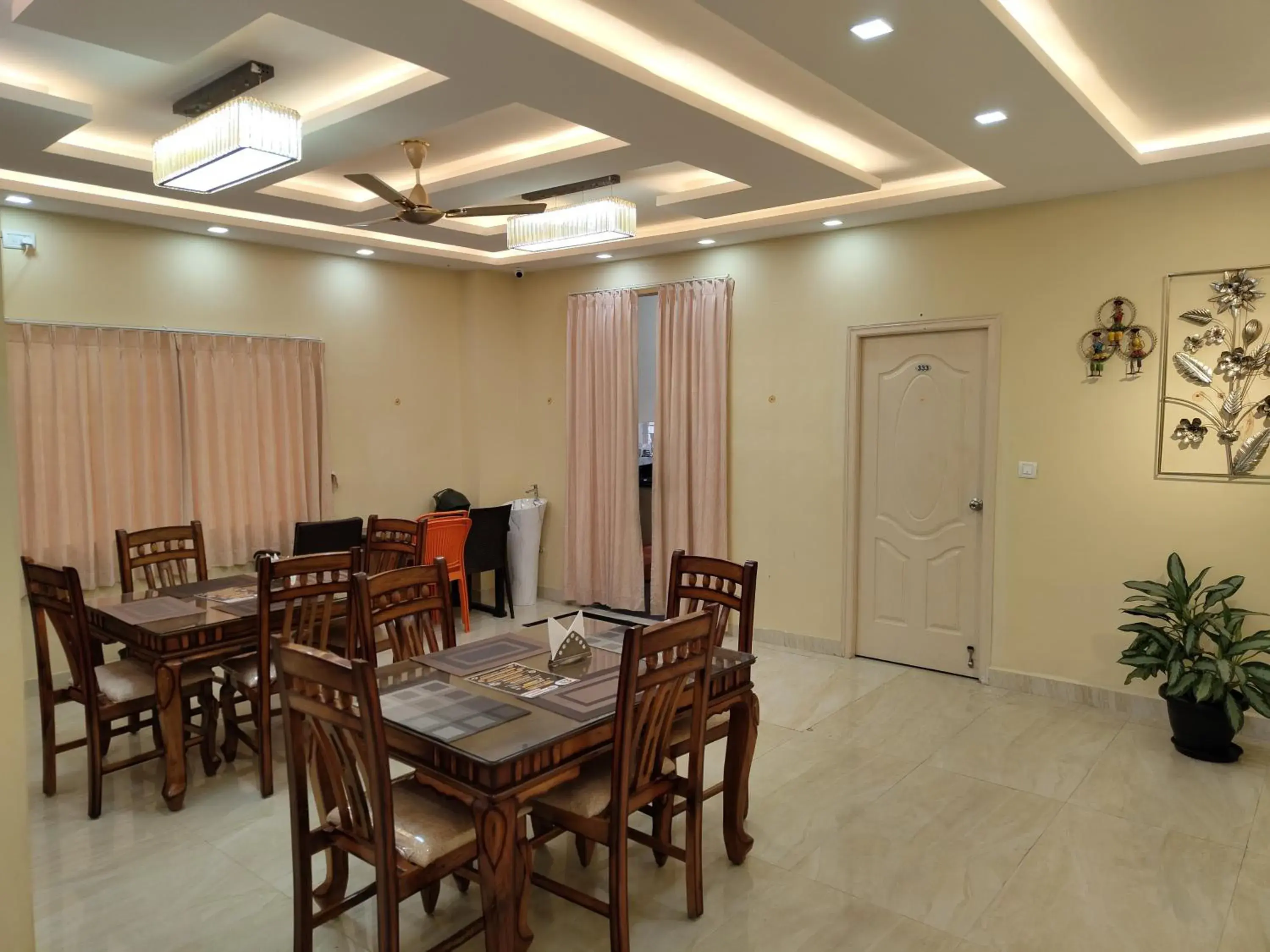 Restaurant/places to eat in Otel Feel Comfort Restaurant/places to eat in Otel Feel Comfort