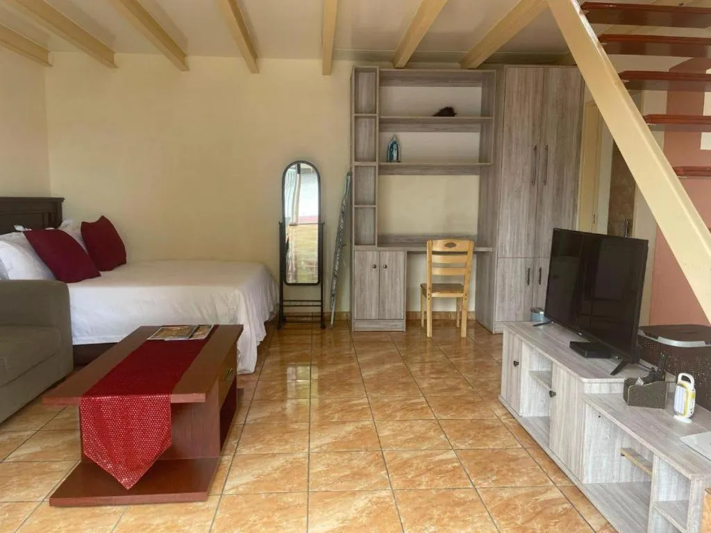 Photo of the whole room, Bed in 4th Avenue Themepark & Lodge