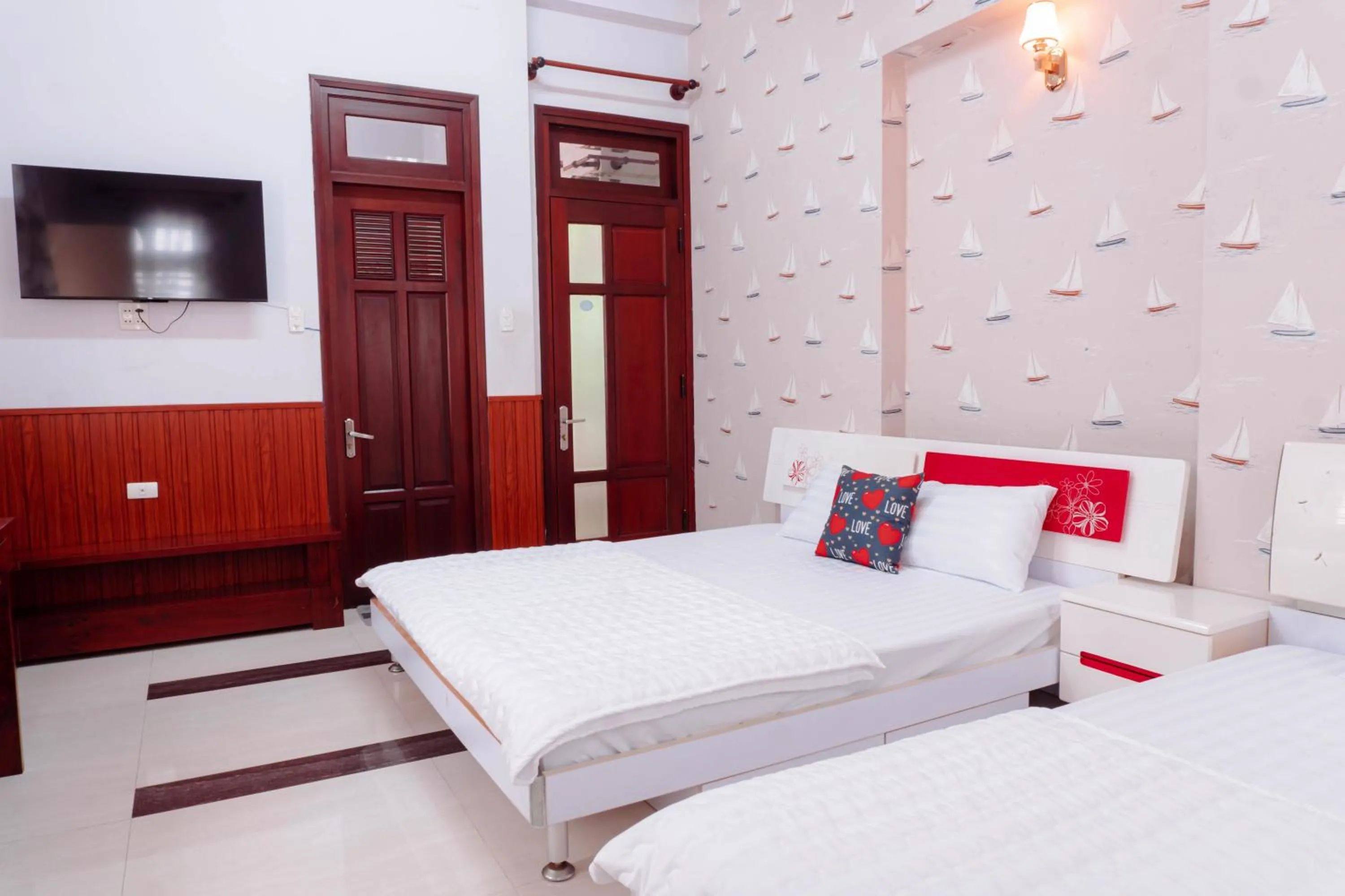 TV and multimedia in Homestay King Villa Phú Yên