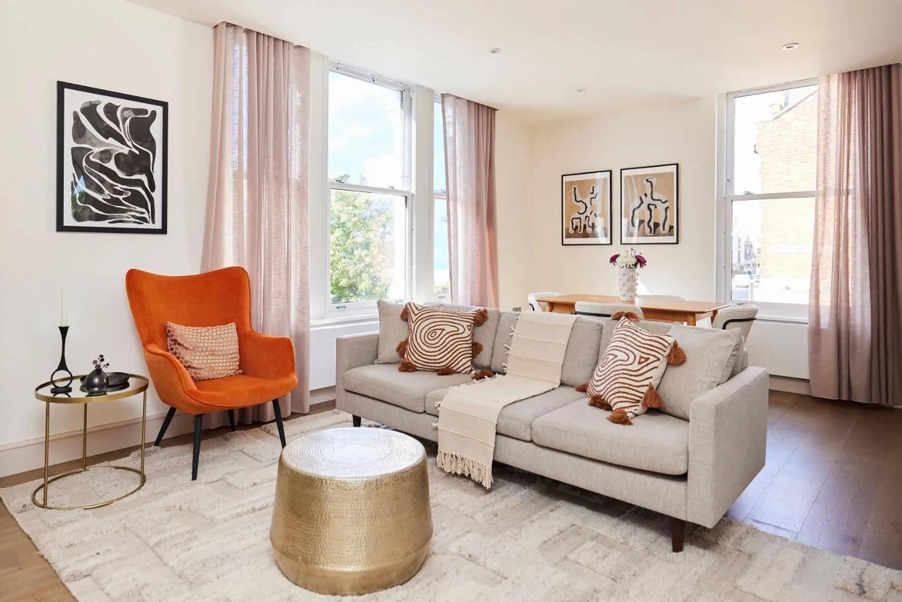 Living room in The Wandsworth Haven - Bright 2BDR Flat