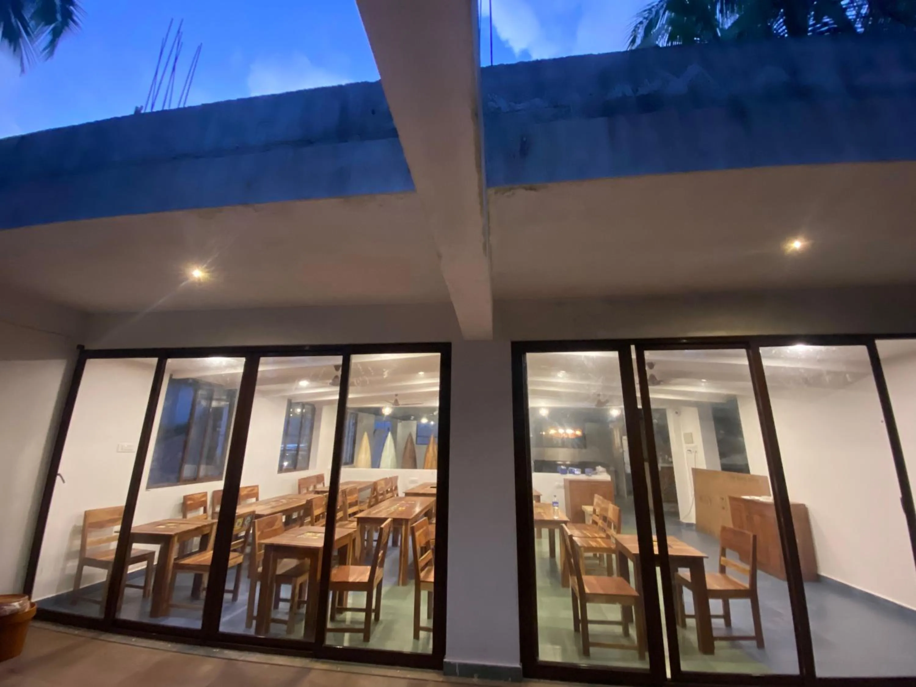 Restaurant/places to eat in Atmani waterfront resort