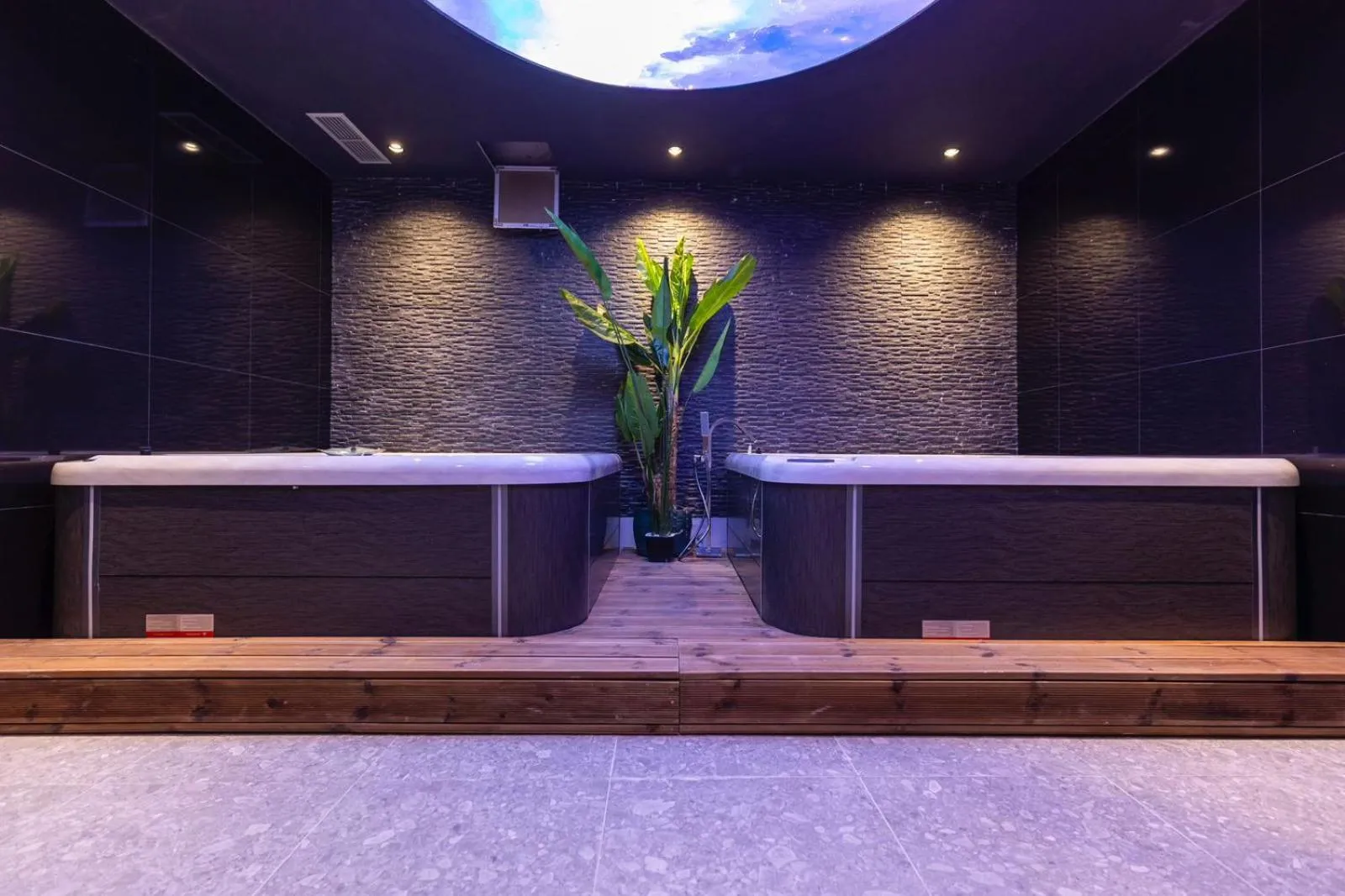 Hot Tub in Destiny Hotel & SPA