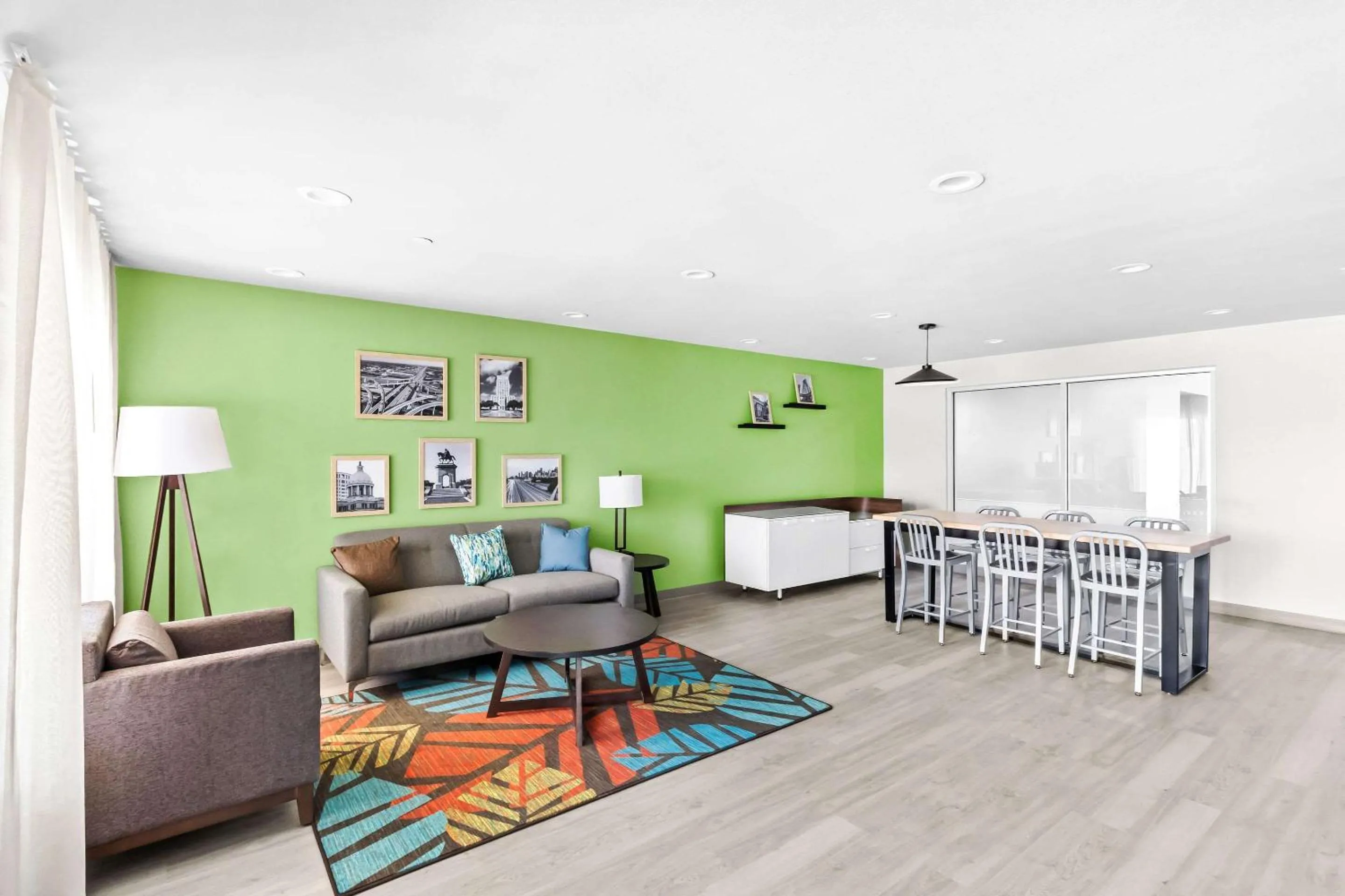WoodSpring Suites South Houston Hobby