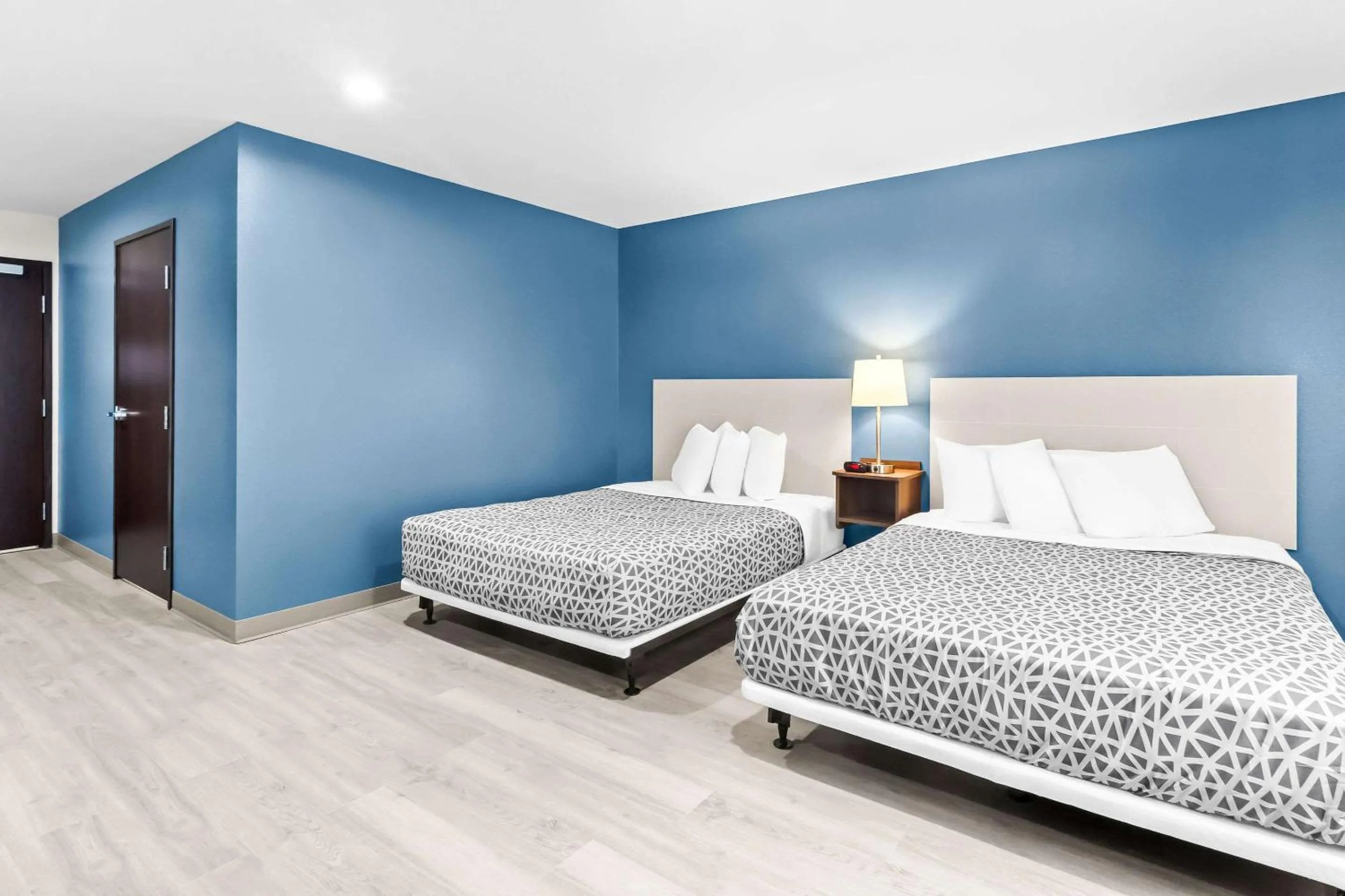 Queen Suite with Two Queen Beds and Tub - Disability Access/Non Smoking in WoodSpring Suites South Houston Hobby