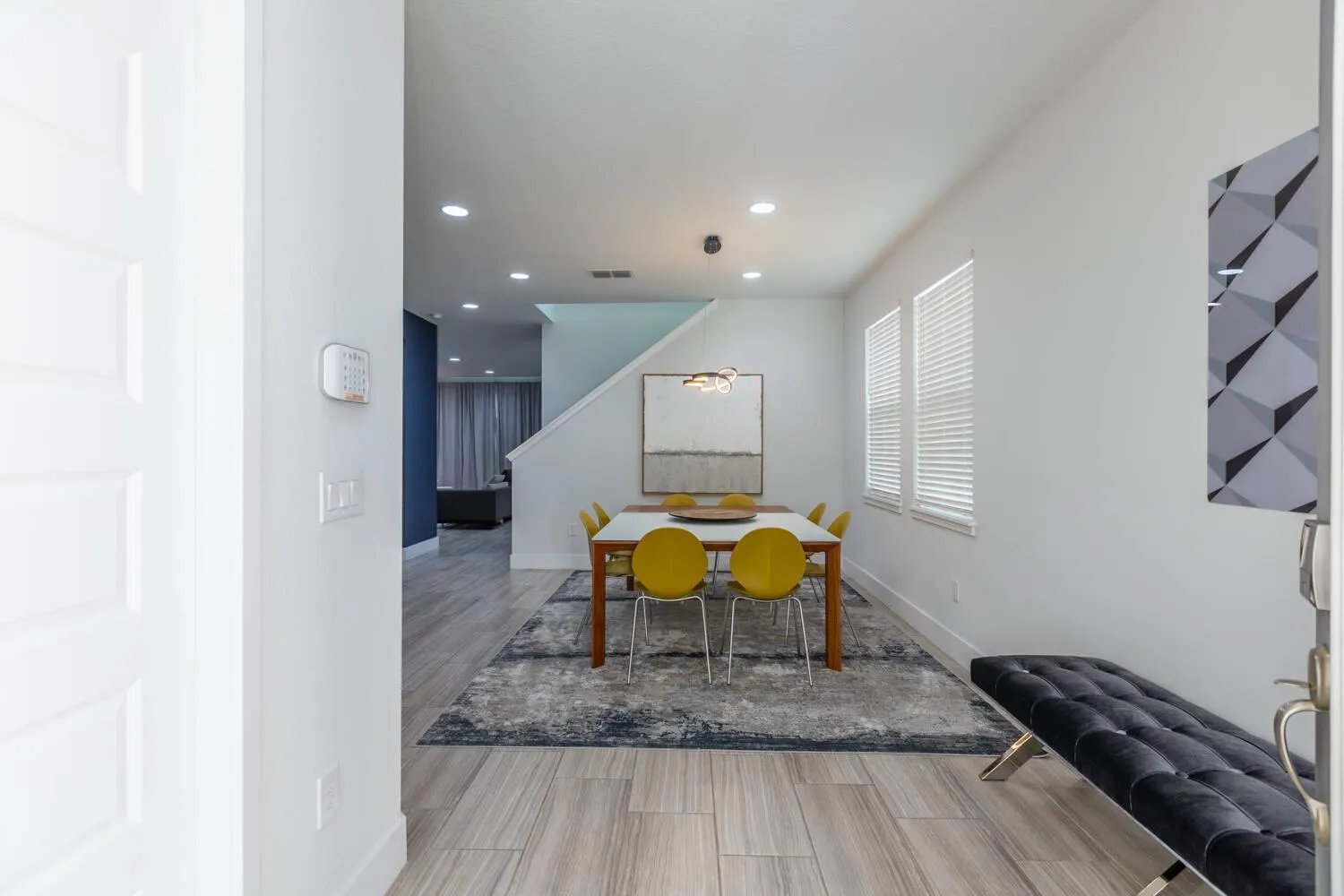 Comfy Modern House w Pool Perfect Location