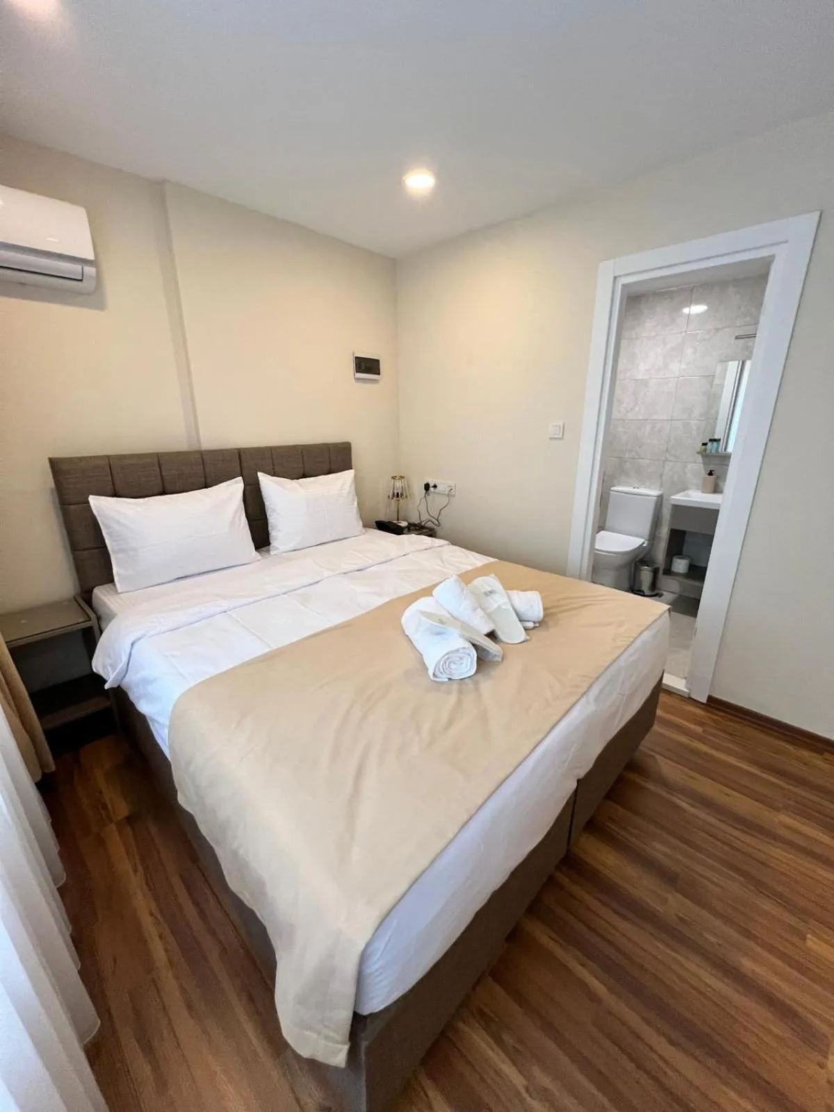 Bed in Taksim Nacre 360 Suit