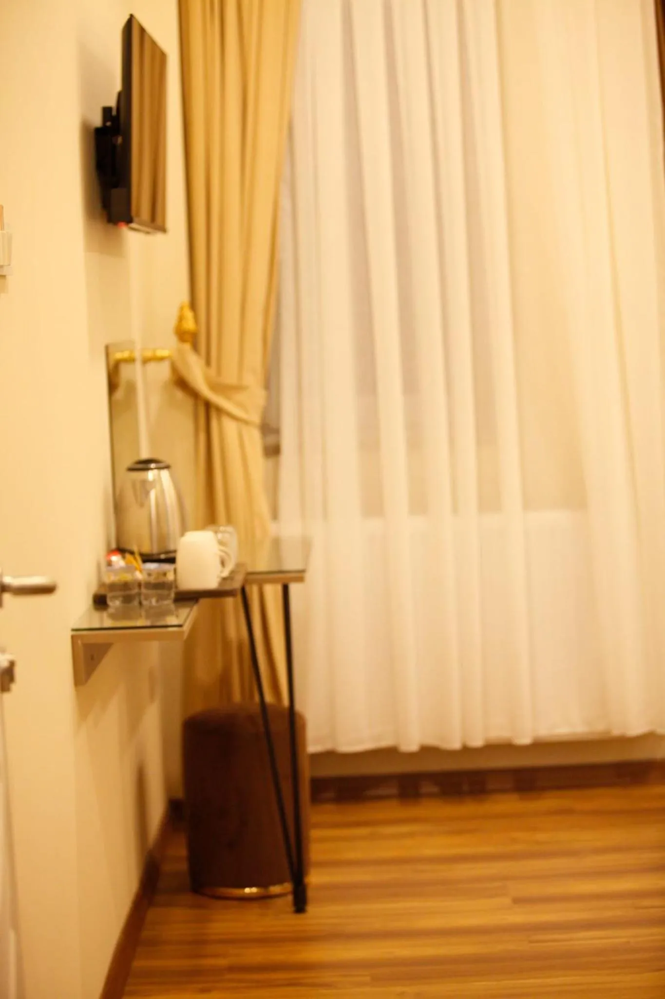 Coffee/tea facilities in Taksim Nacre 360 Suit