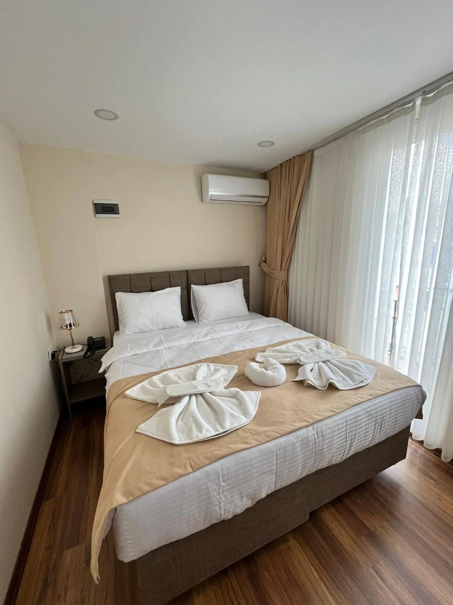 Bed in Taksim Nacre 360 Suit