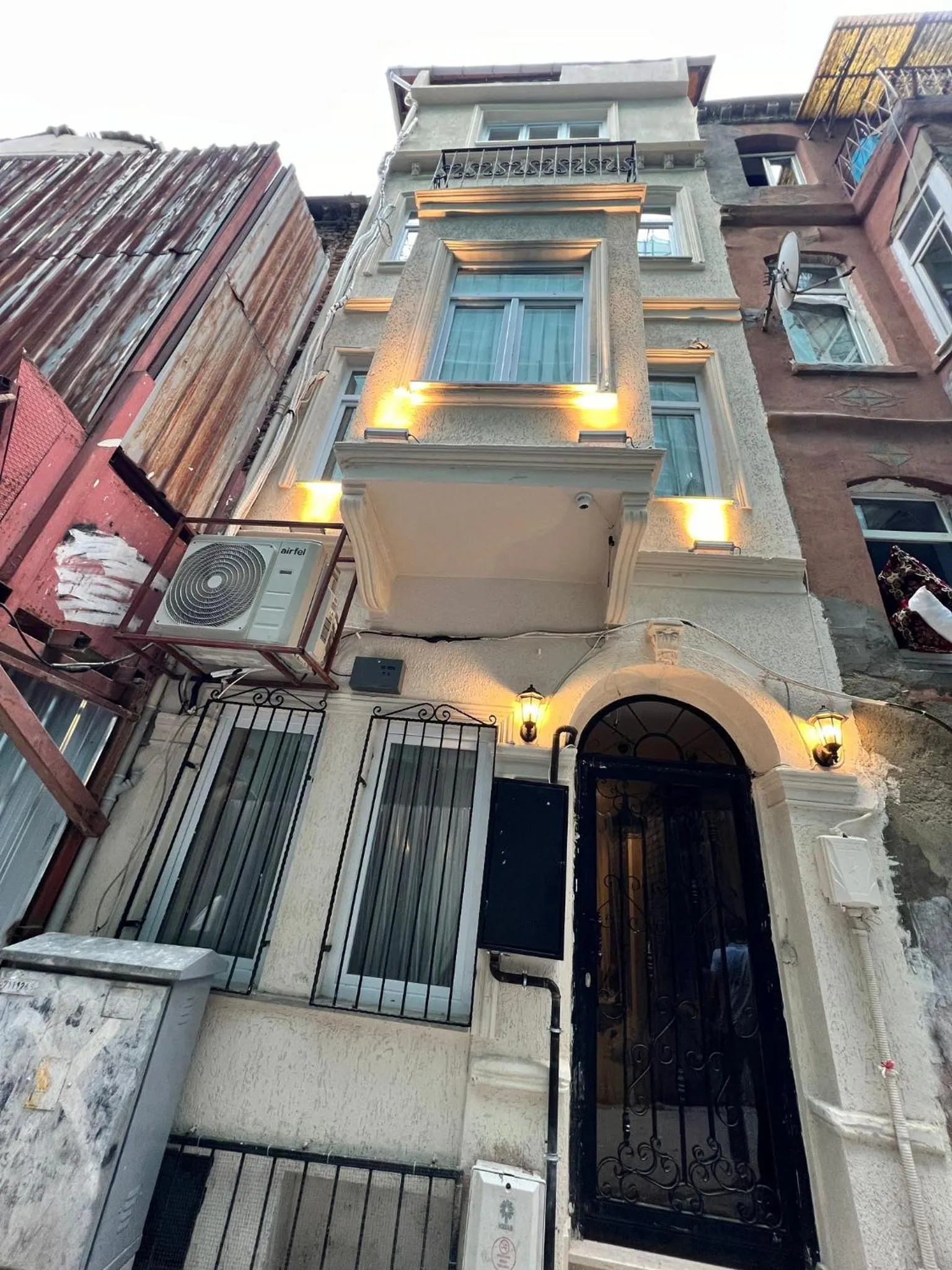 Property building in Taksim Nacre 360 Suit