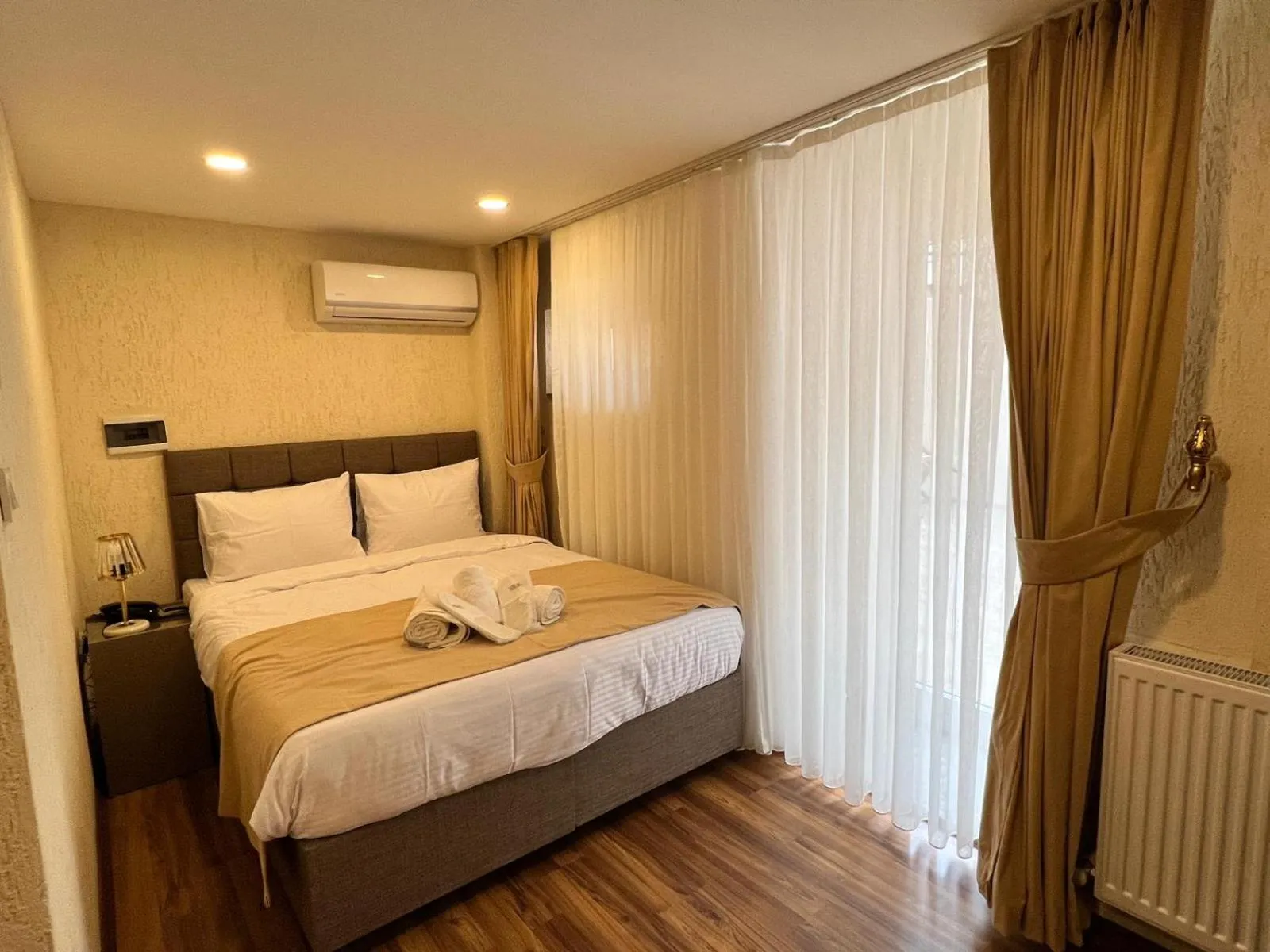 Bed in Taksim Nacre 360 Suit