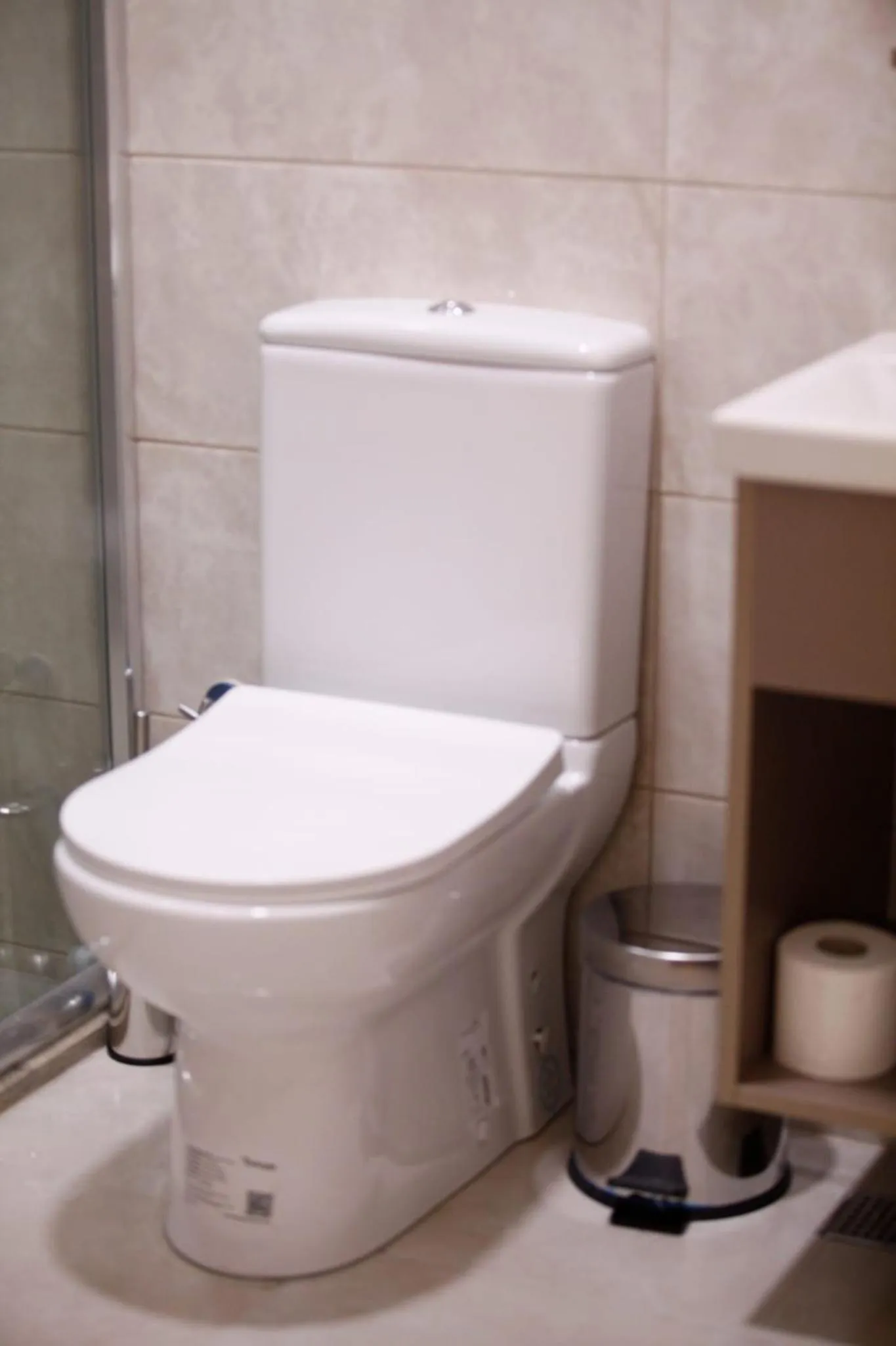 Toilet in Taksim Nacre 360 Suit