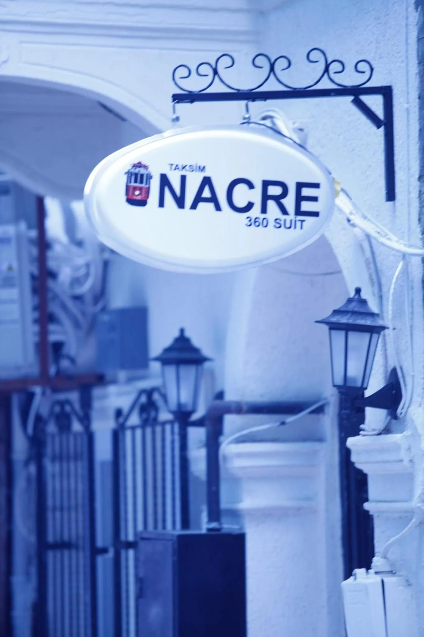 Property logo or sign in Taksim Nacre 360 Suit