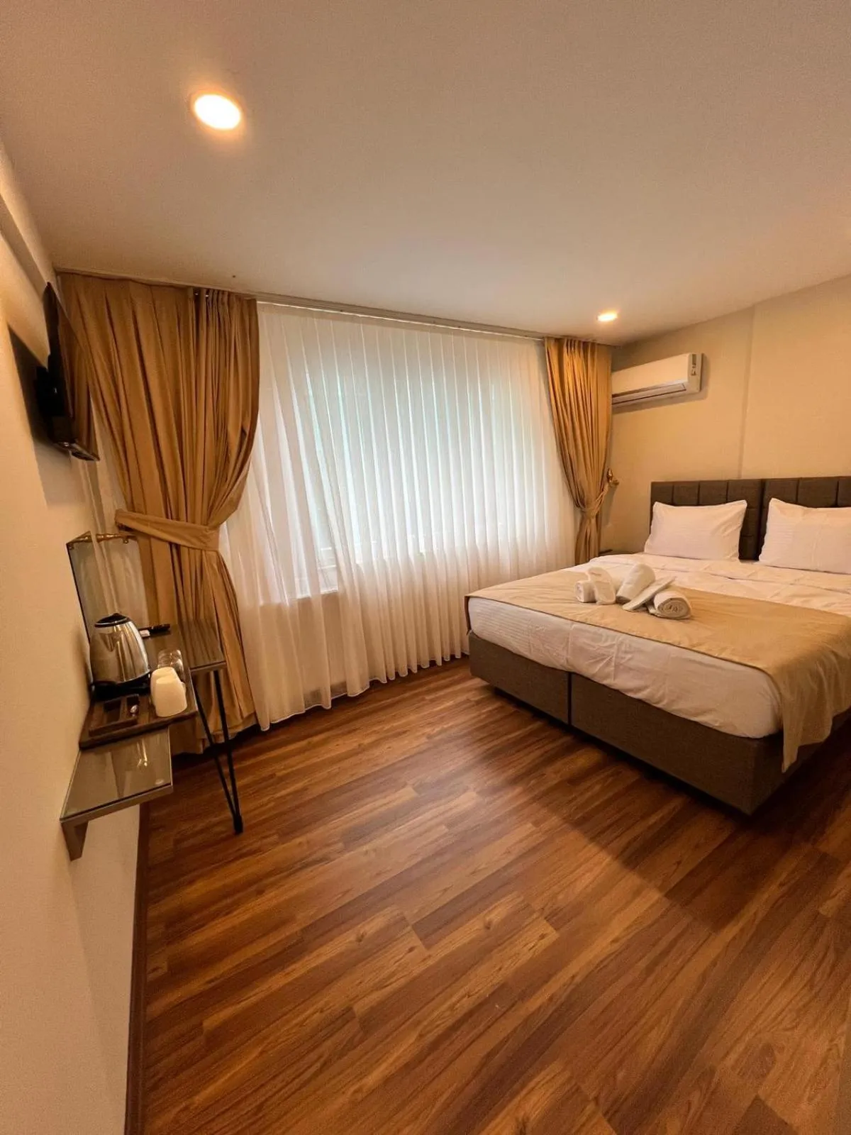Bed in Taksim Nacre 360 Suit