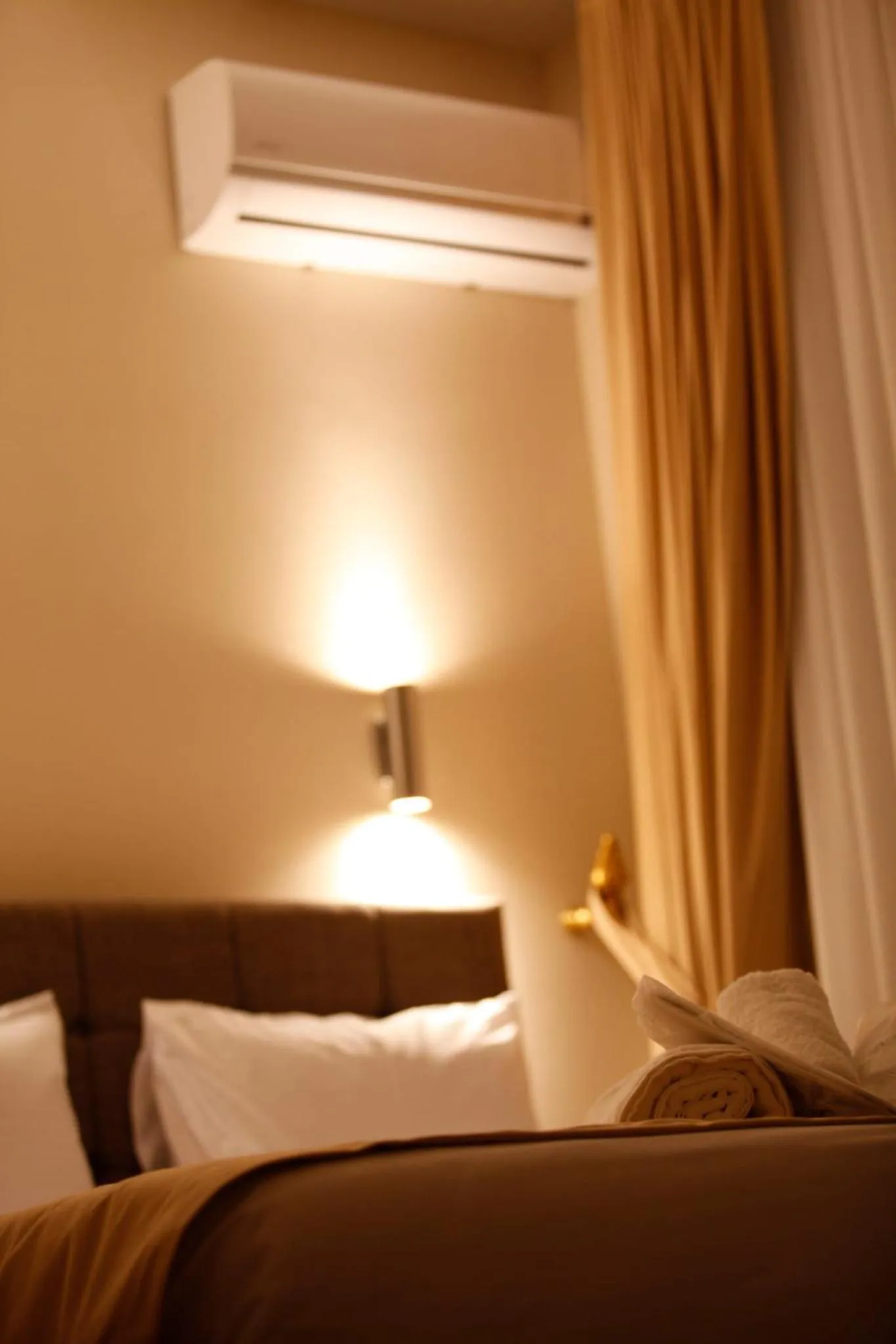 Bed in Taksim Nacre 360 Suit