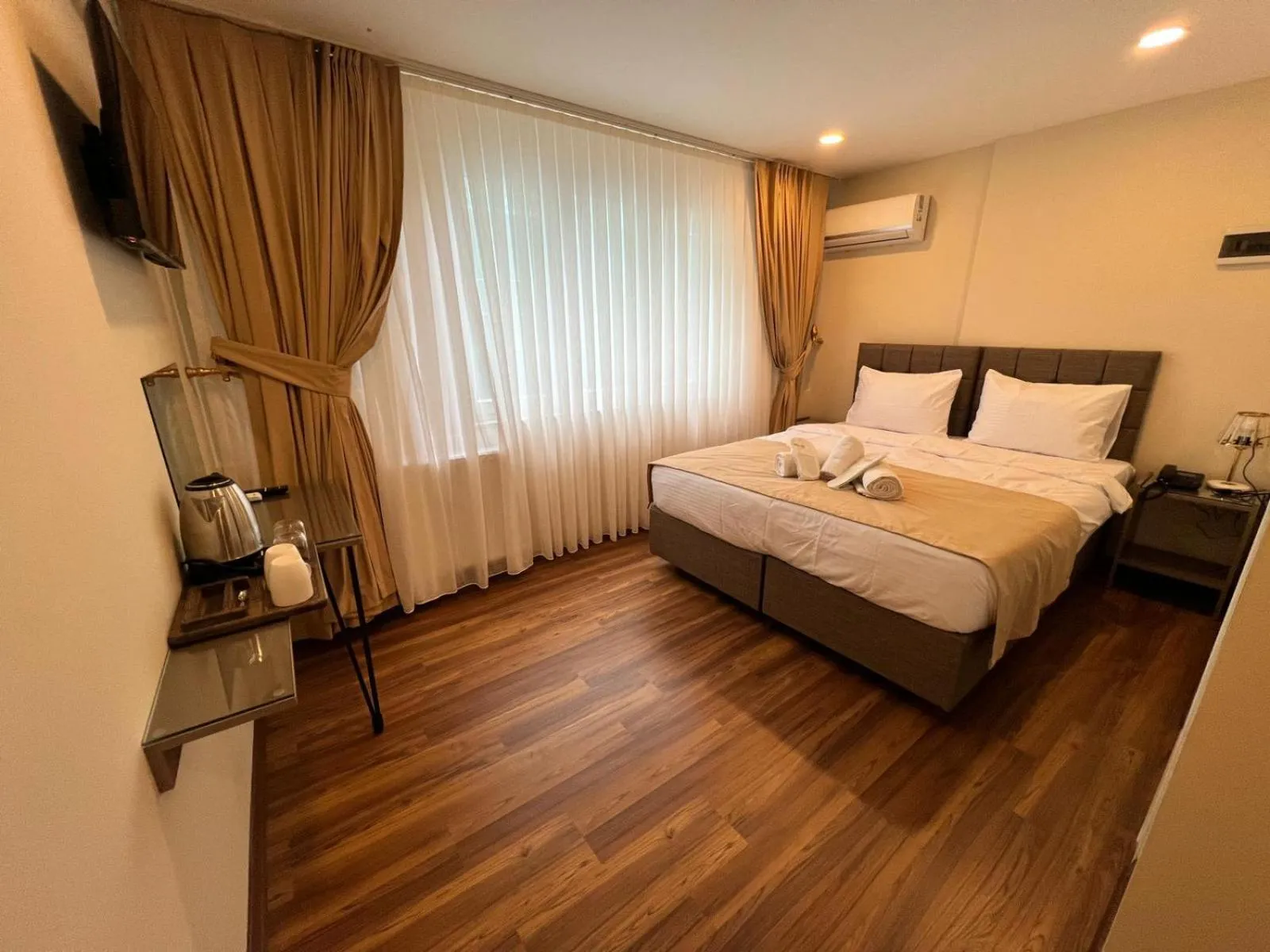 Bed in Taksim Nacre 360 Suit
