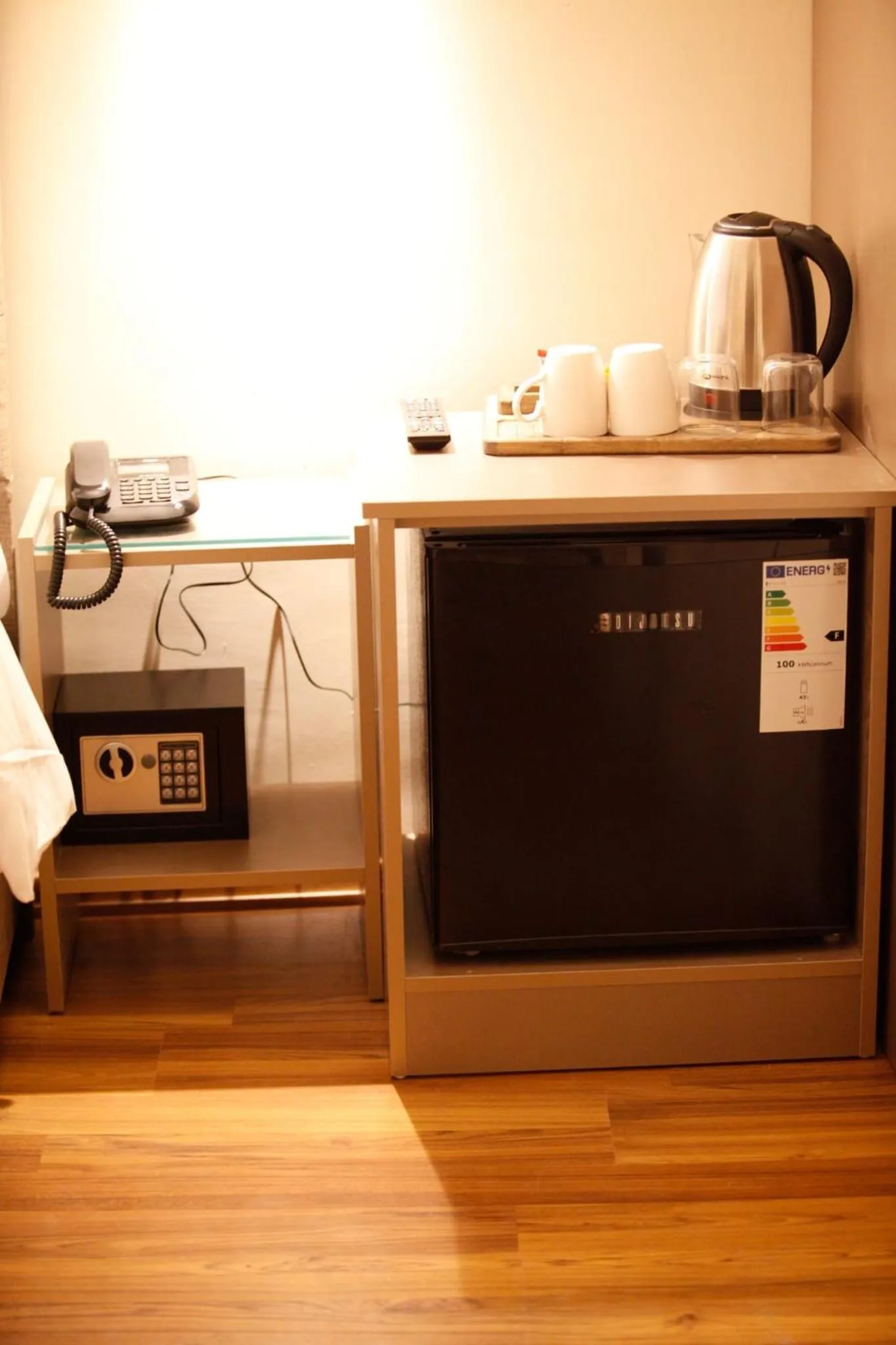 Coffee/tea facilities in Taksim Nacre 360 Suit