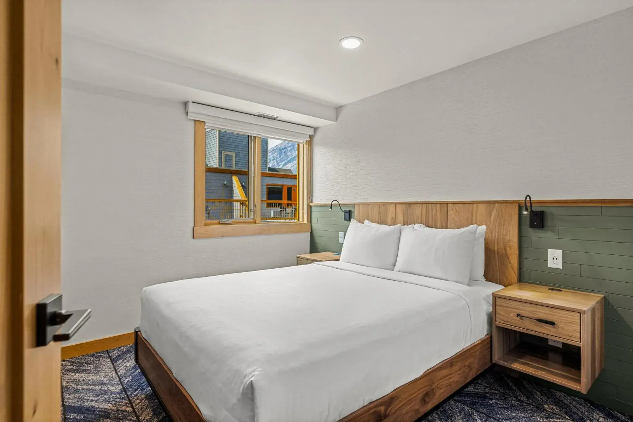 Bedroom, Bed in Hotel Canoe and Suites Bedroom, Bed in Hotel Canoe and Suites