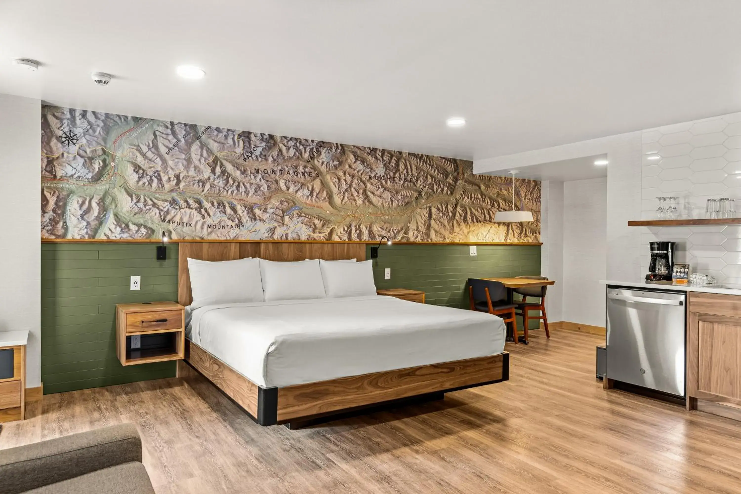 Studio Condo, King bed in Hotel Canoe and Suites Studio Condo, King bed in Hotel Canoe and Suites