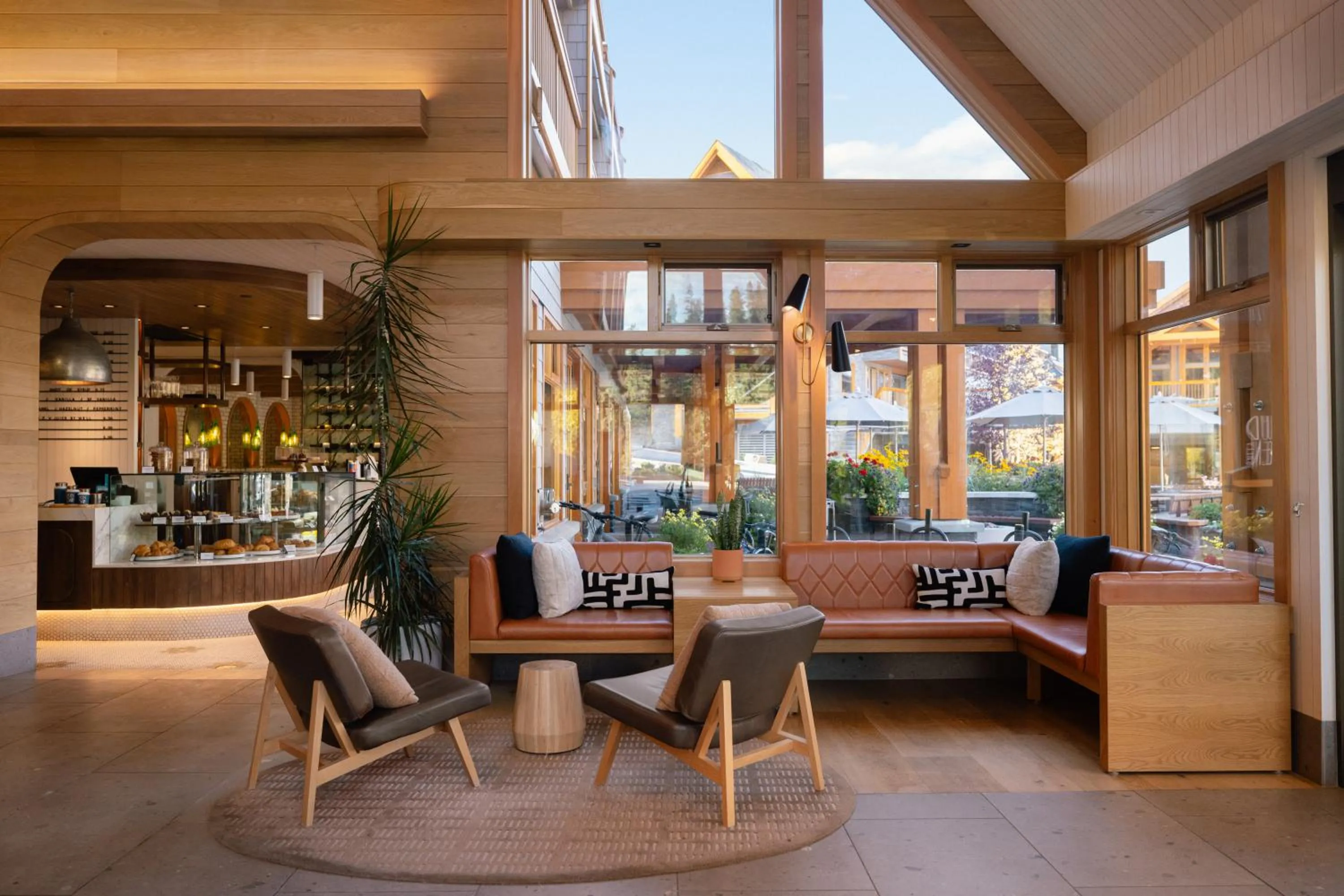 Lobby or reception in Hotel Canoe and Suites