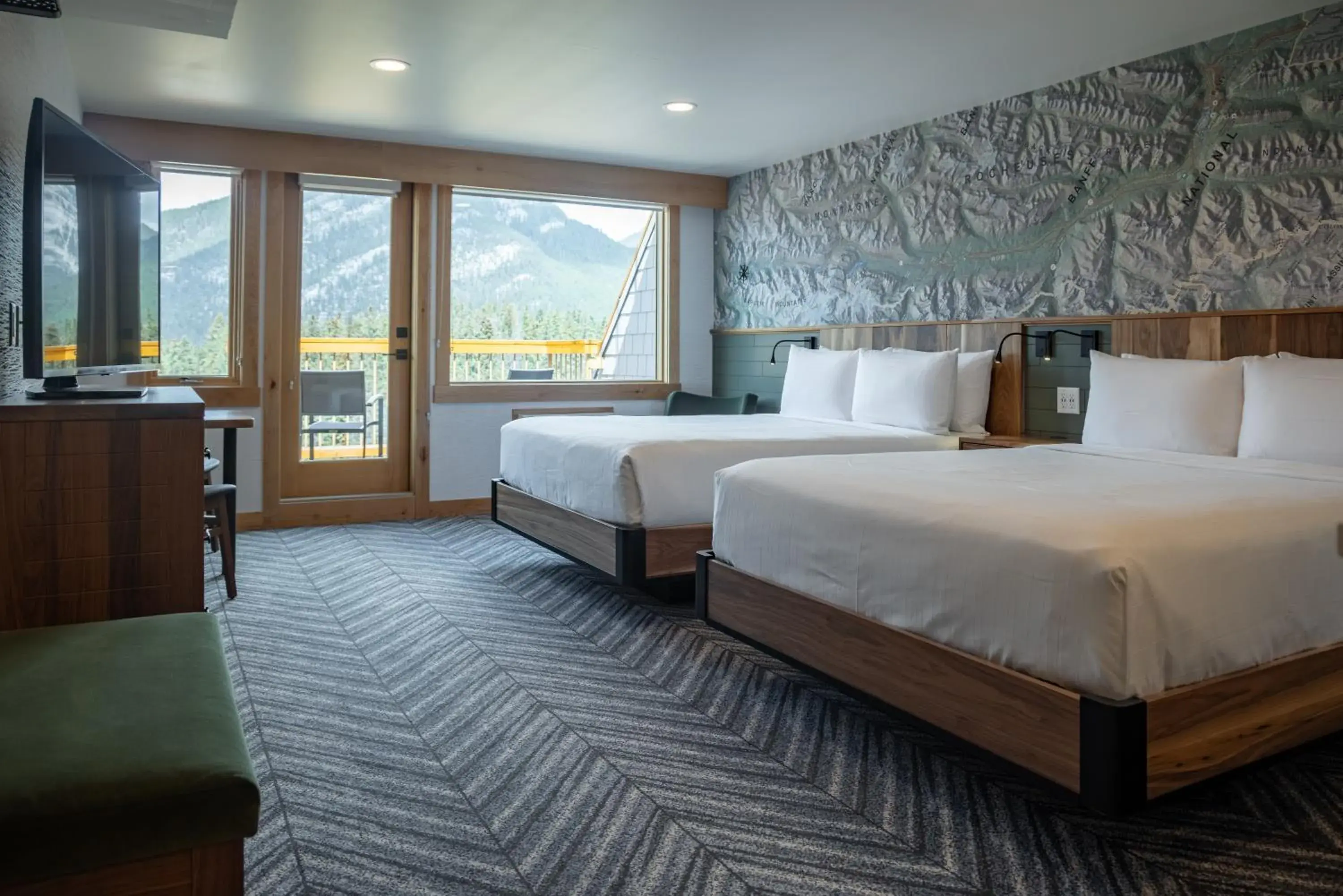 Superior Room with Mountain View in Hotel Canoe and Suites Superior Room with Mountain View in Hotel Canoe and Suites