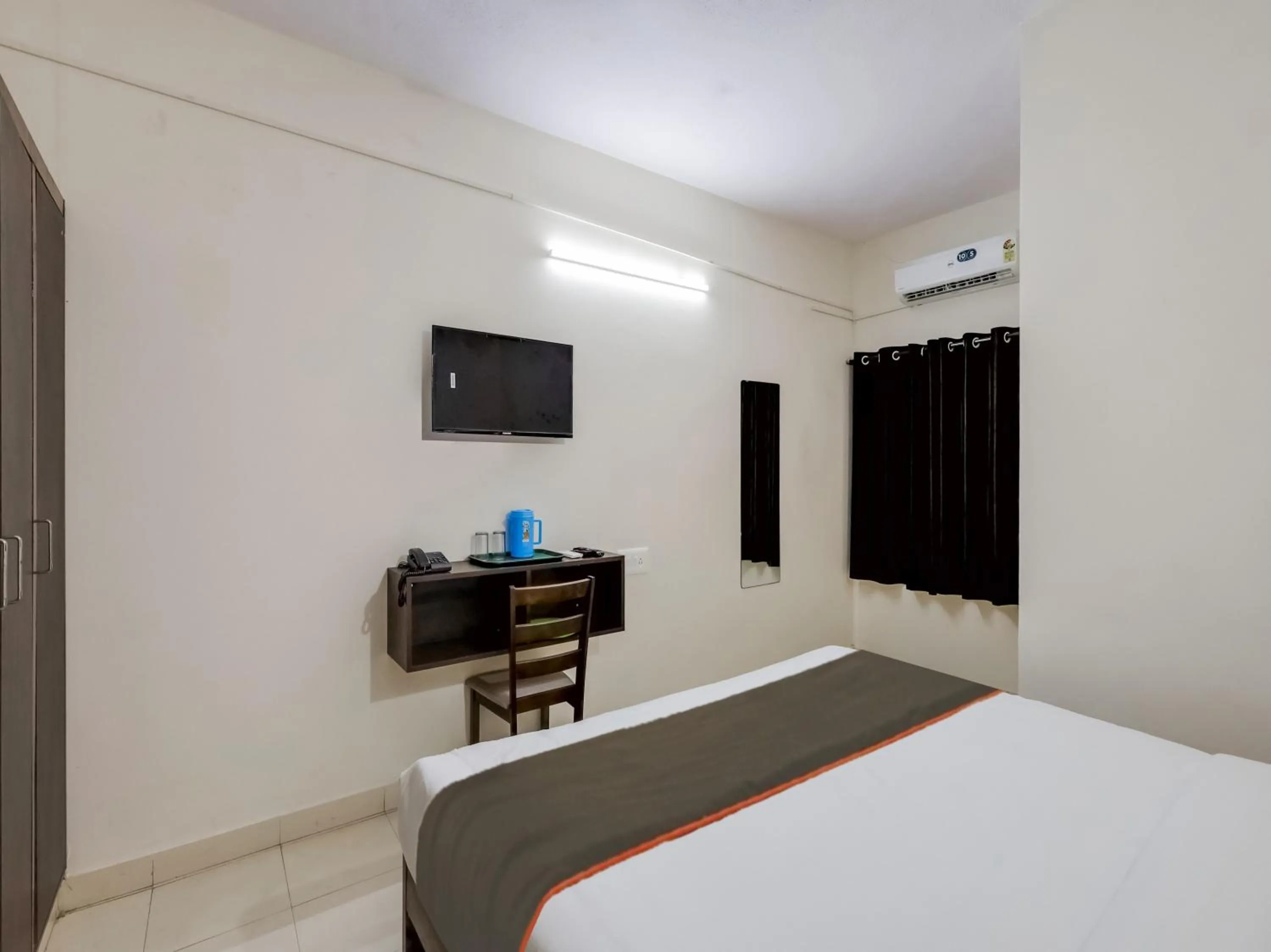 Bedroom in Hotel O Valasaravakkam