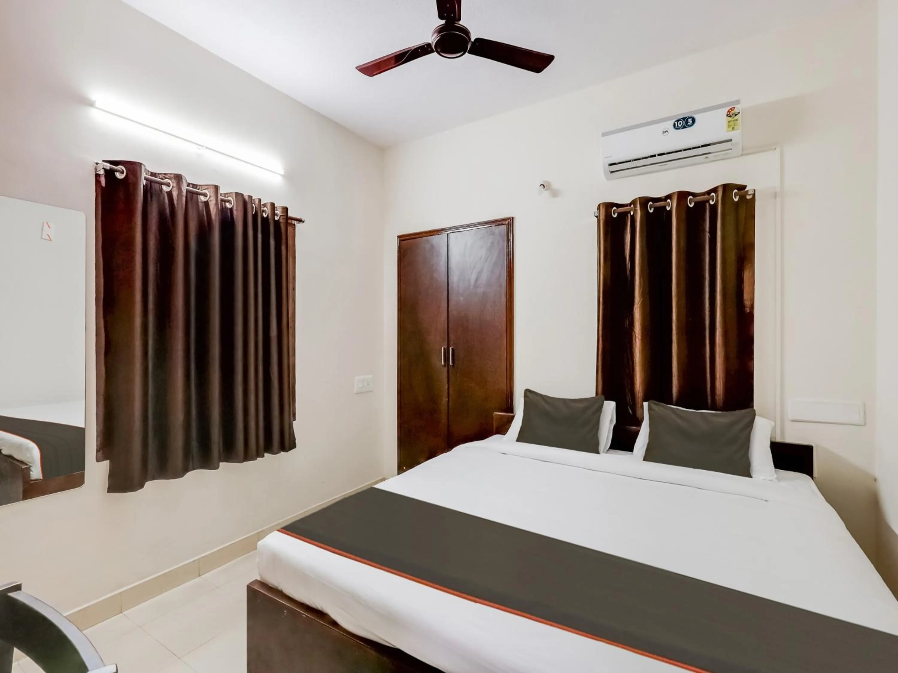 Bedroom in Hotel O Valasaravakkam