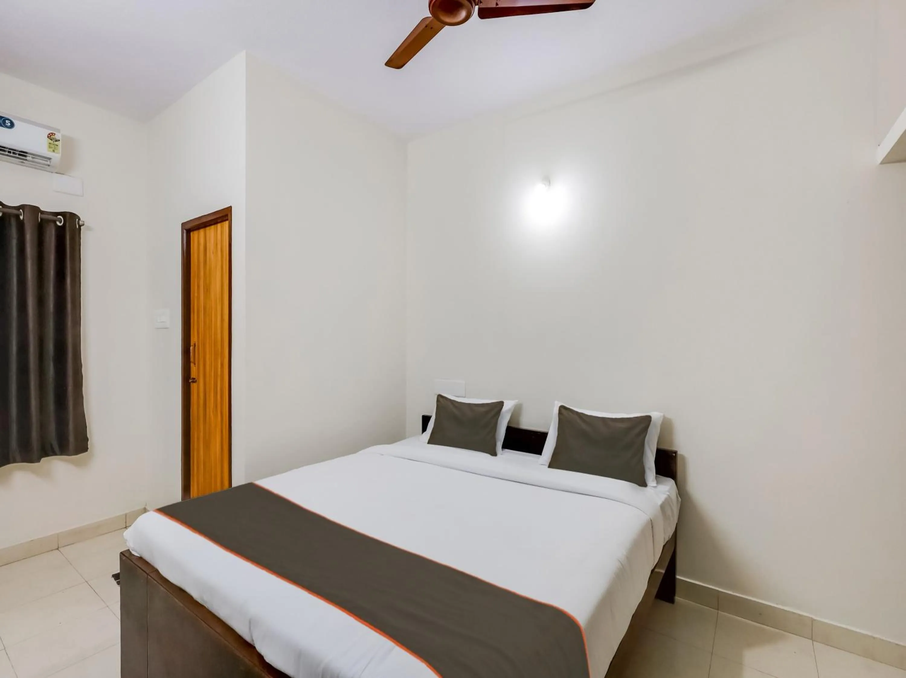 Bedroom in Hotel O Valasaravakkam