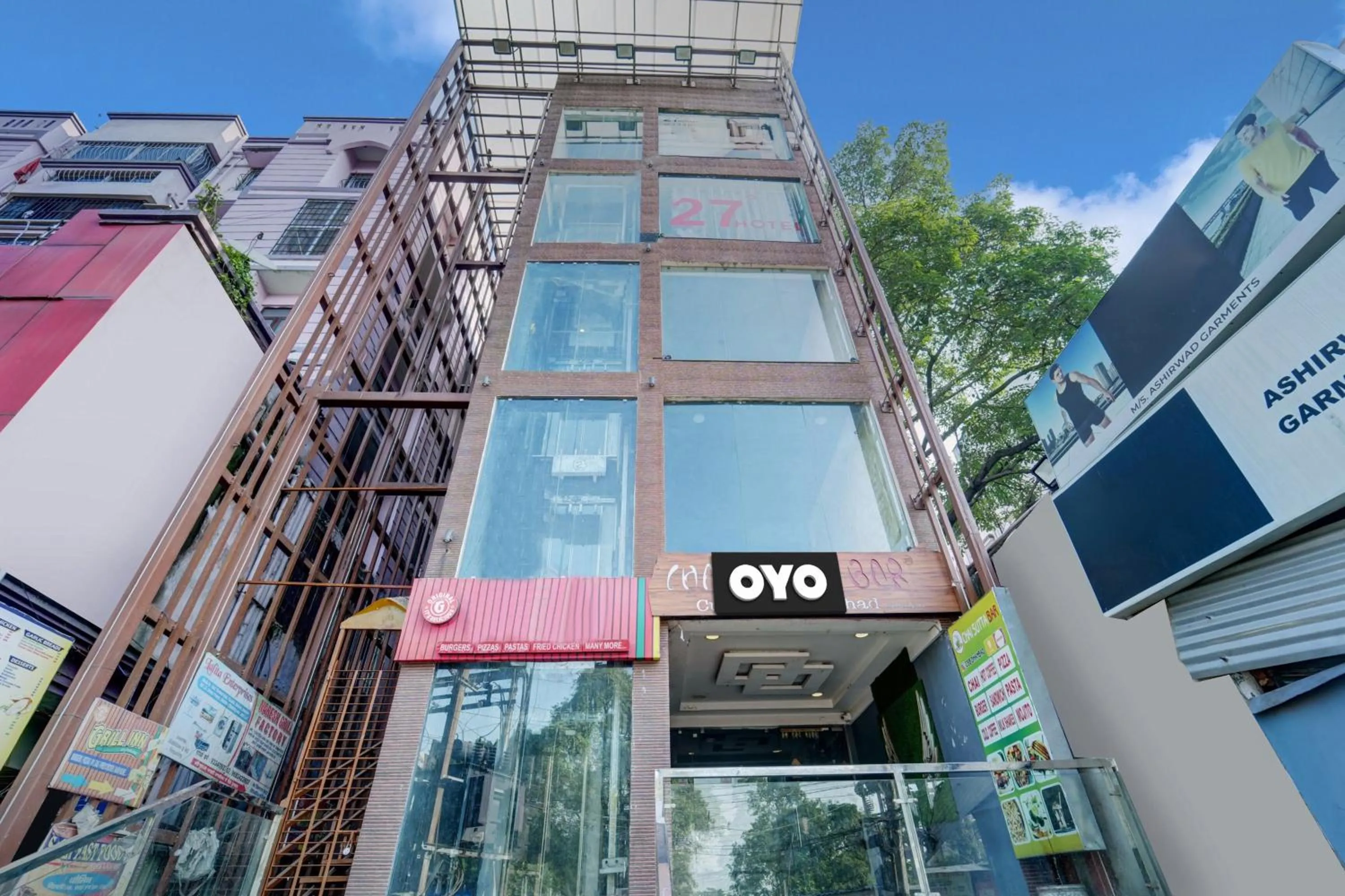 Facade/entrance in Super Hotel O 27 Degree Hotel