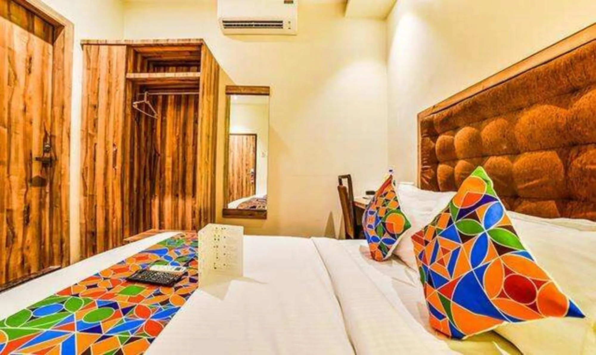 Bed in FabHotel Ascot International II - Nr Mumbai International Airport